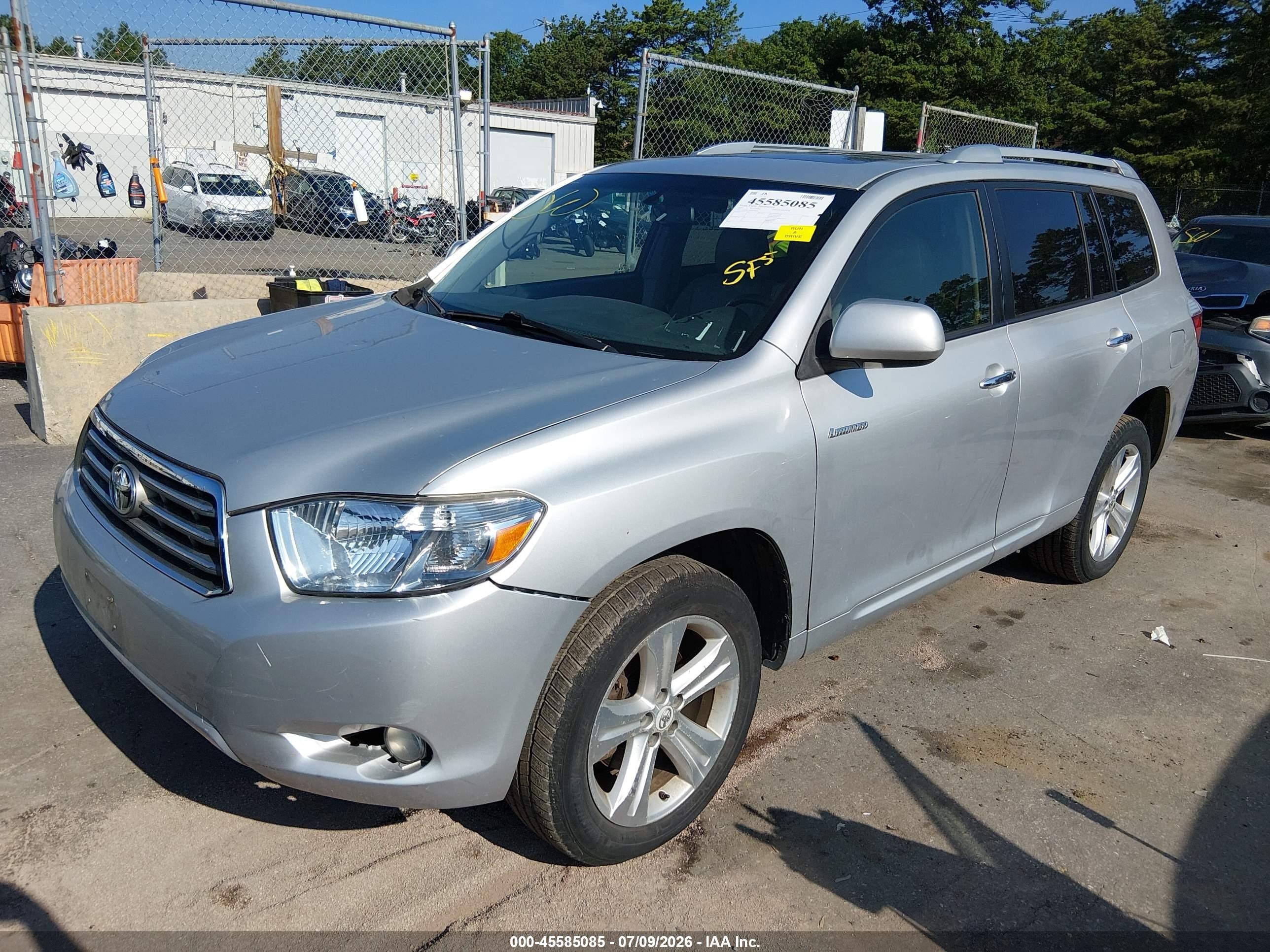 2008 Toyota Highlander Limited Silver vin: JTEES42A682070613