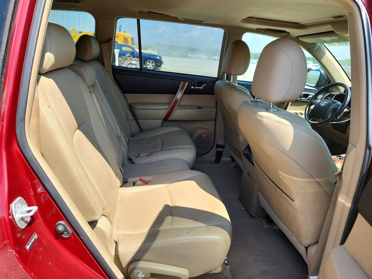 2009 Toyota Highlander Limited Red vin: JTEES42A692127166