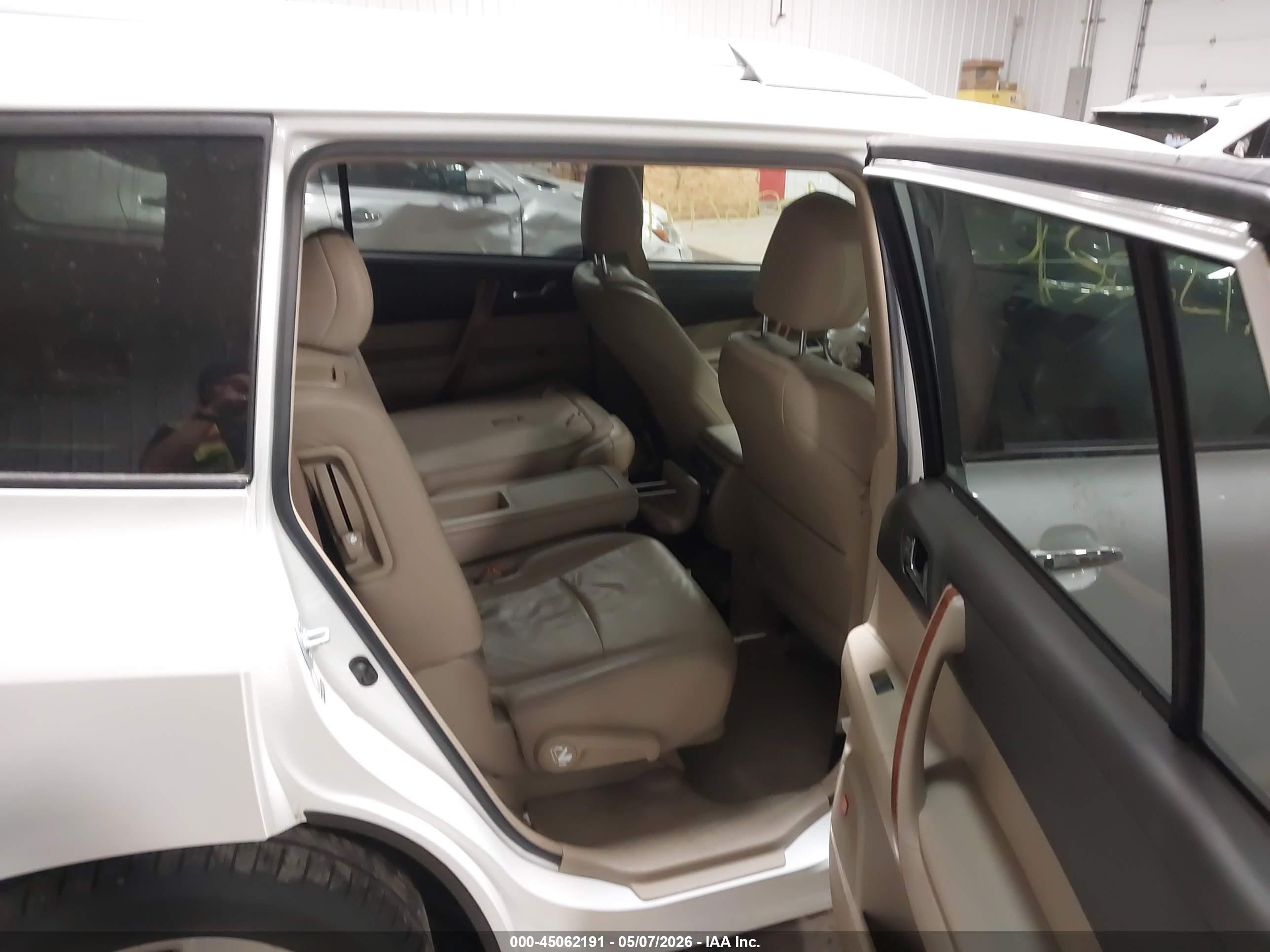 2009 Toyota Highlander Limited Белый vin: JTEES42A692143271