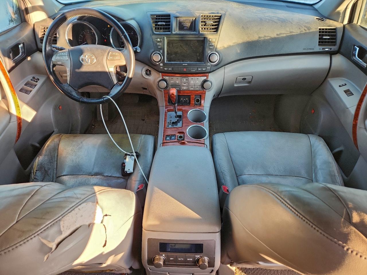 2008 Toyota Highlander Limited Серебряный vin: JTEES42A882000594