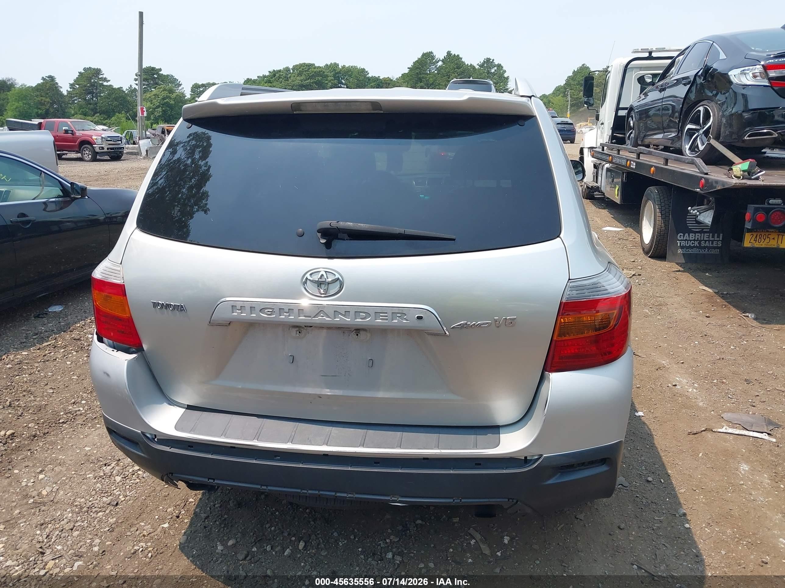 2008 Toyota Highlander Limited Silver vin: JTEES42A882053408