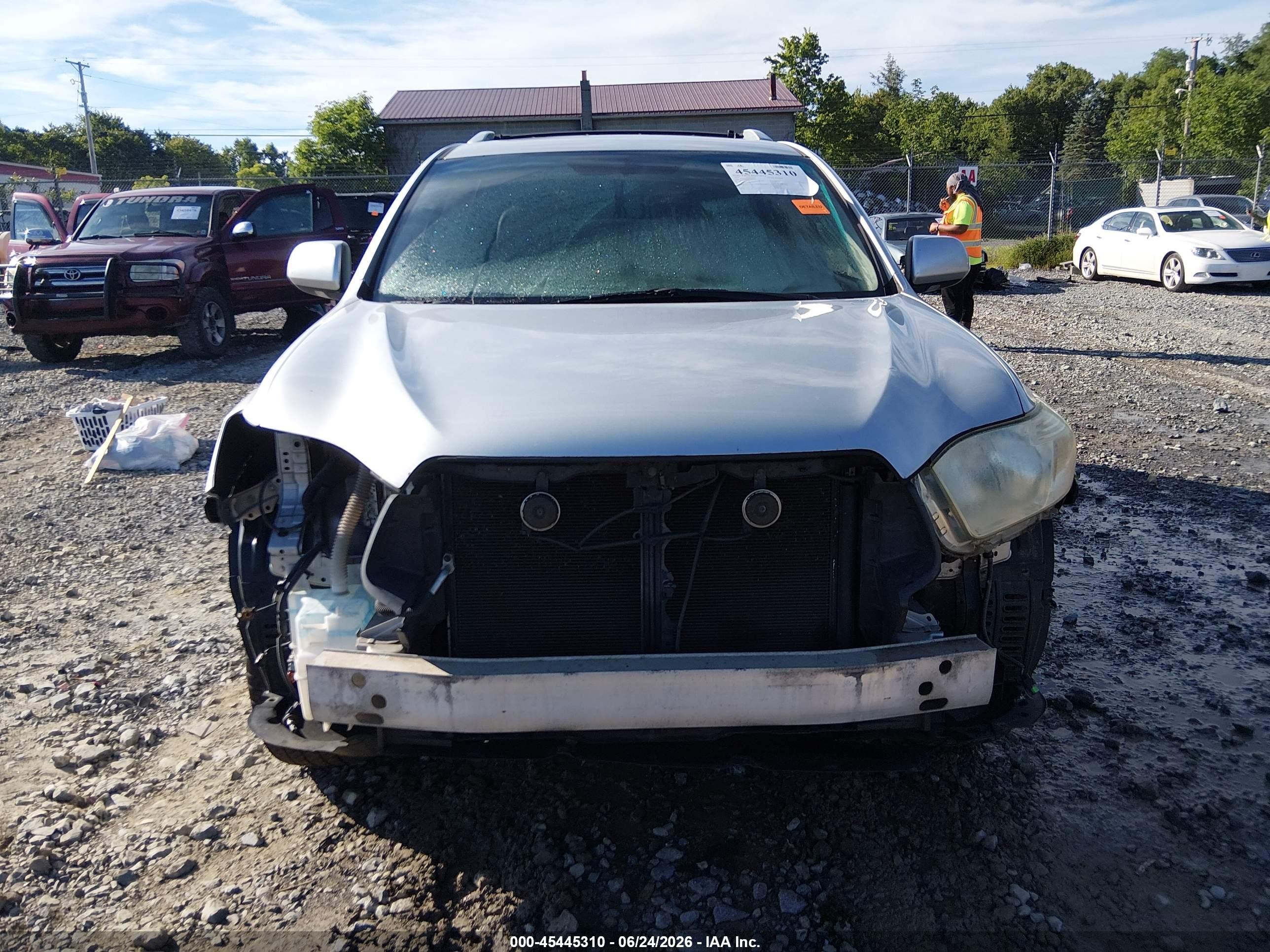 2008 Toyota Highlander Limited Silver vin: JTEES42A982000345