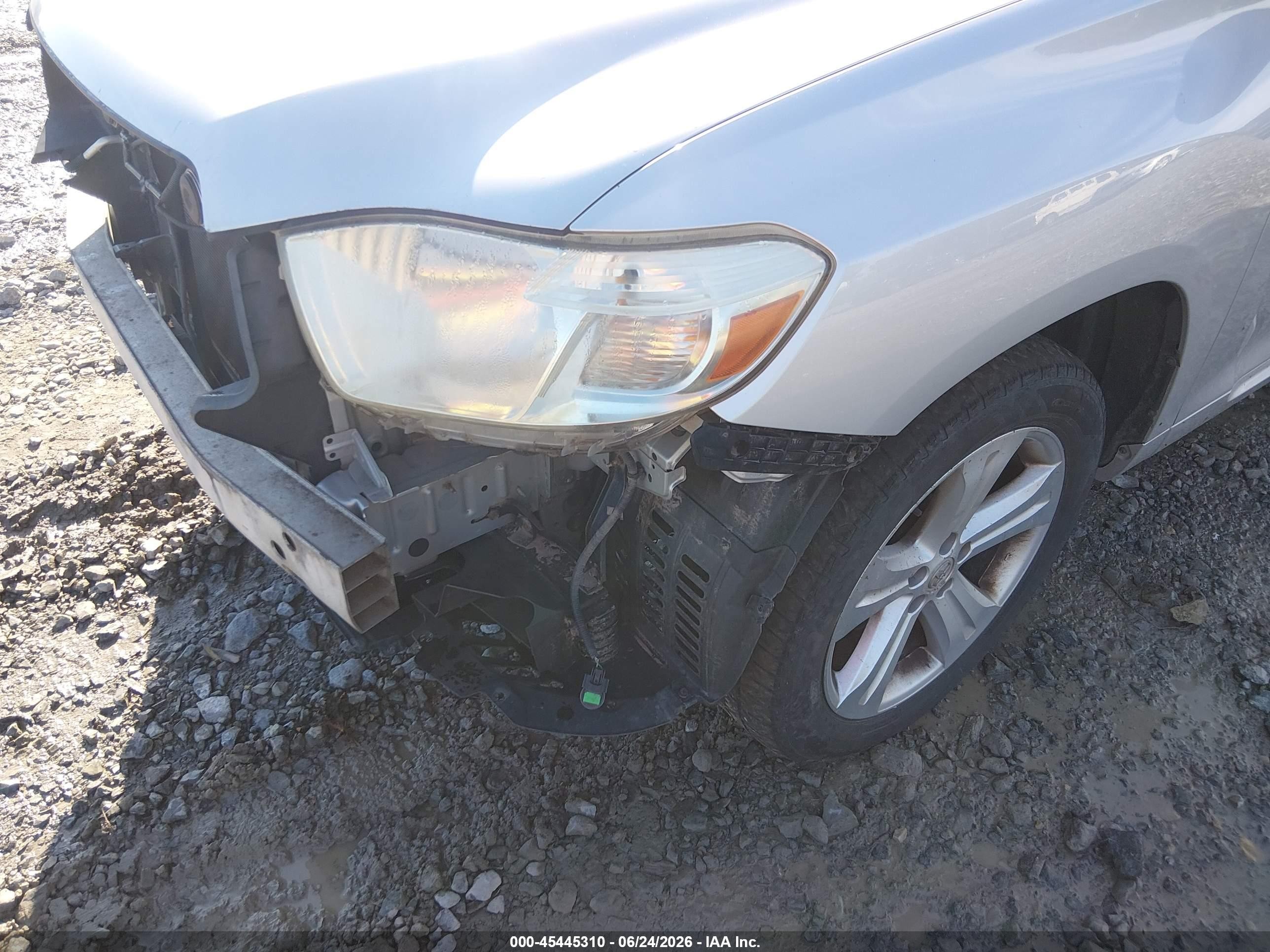 2008 Toyota Highlander Limited Silver vin: JTEES42A982000345