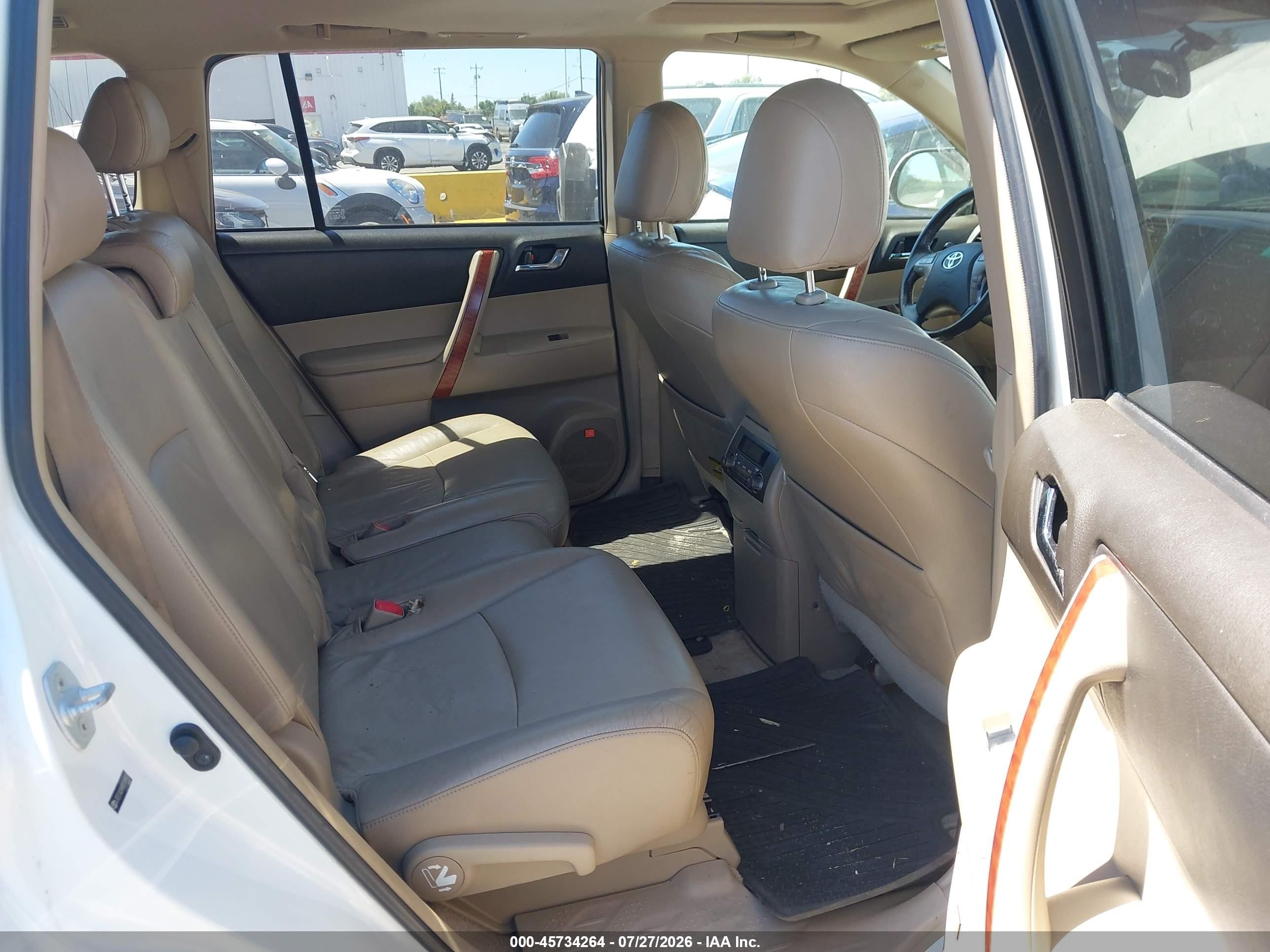 2009 Toyota Highlander Limited White vin: JTEES42A992149923