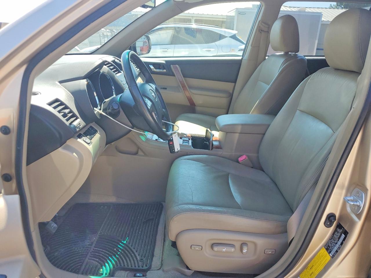 2008 Toyota Highlander Limited Gold vin: JTEES42AX82012892