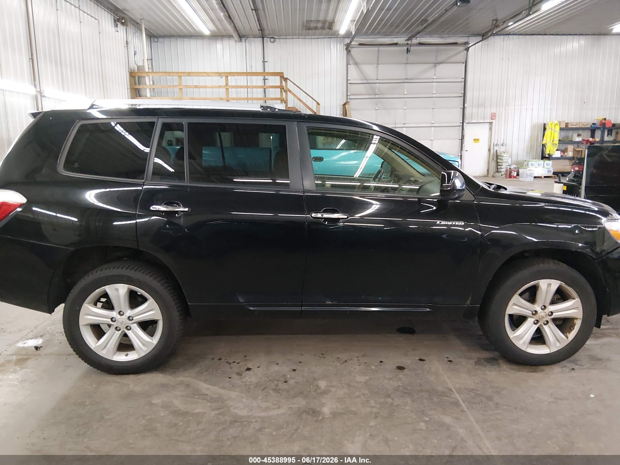 2008 Toyota Highlander Limited Black vin: JTEES42AX82027652