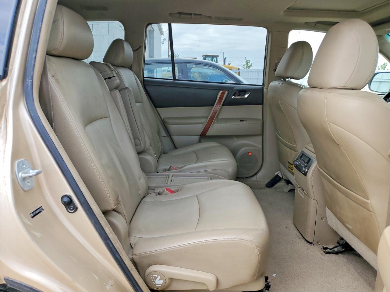 2008 Toyota Highlander Limited Золотой vin: JTEES42AX82032933
