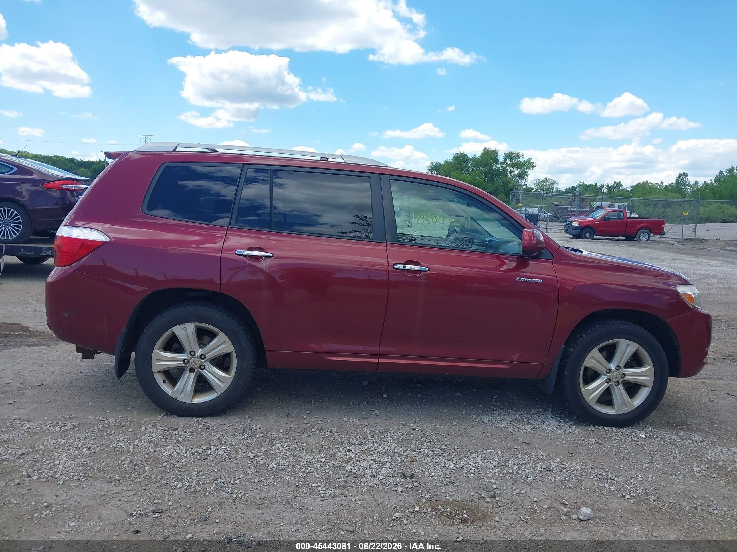 2008 Toyota Highlander Limited Red vin: JTEES42AX82079864
