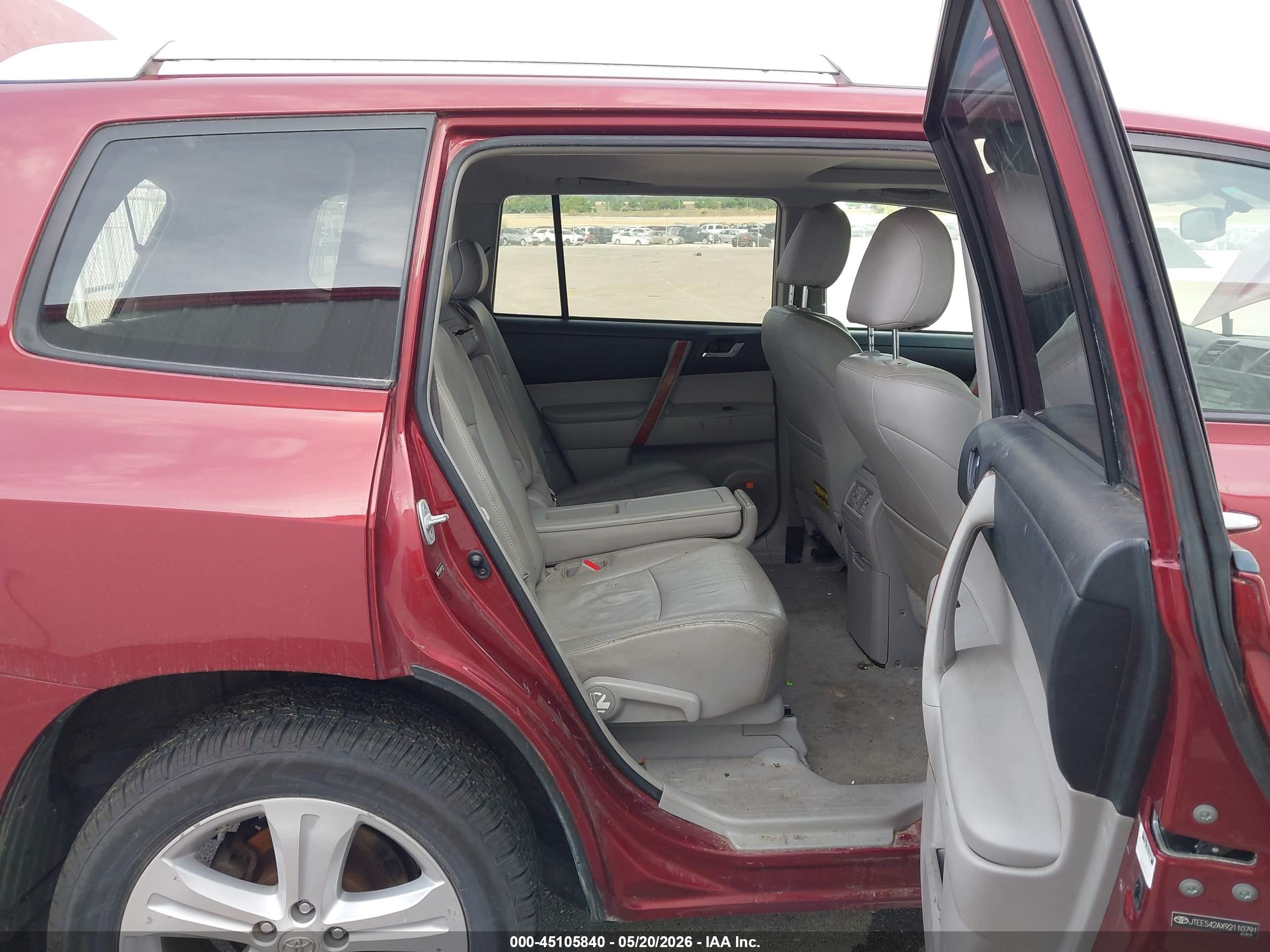 2009 Toyota Highlander Limited Red vin: JTEES42AX92110791