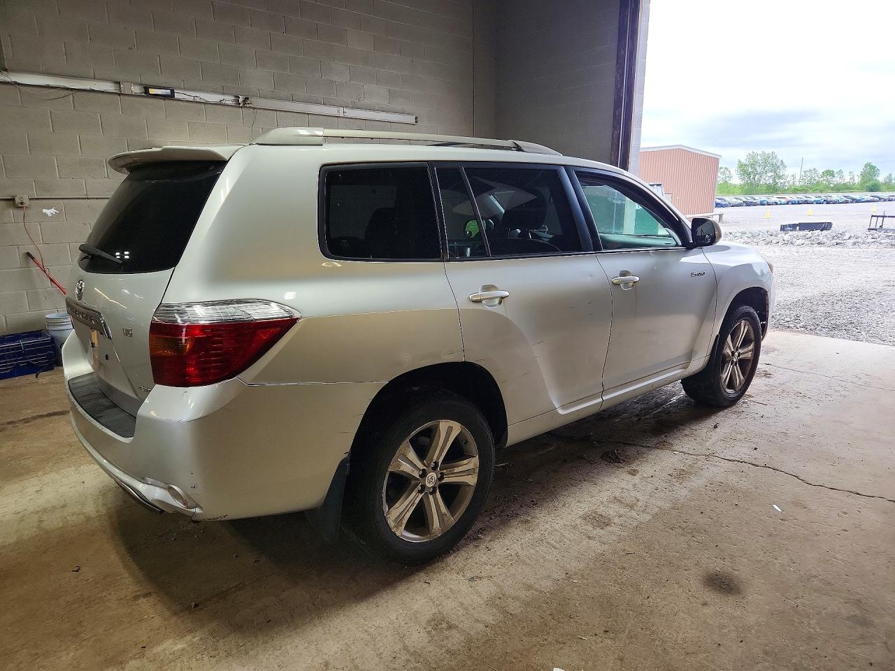 2008 Toyota Highlander Sport Серебряный vin: JTEES43A082040148