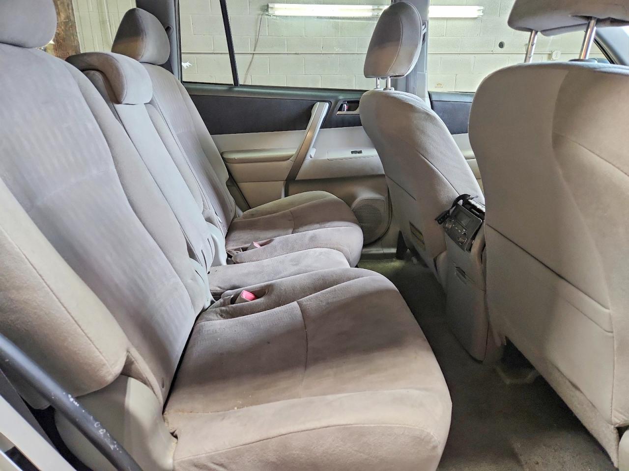 2008 Toyota Highlander Sport Серебряный vin: JTEES43A082040148