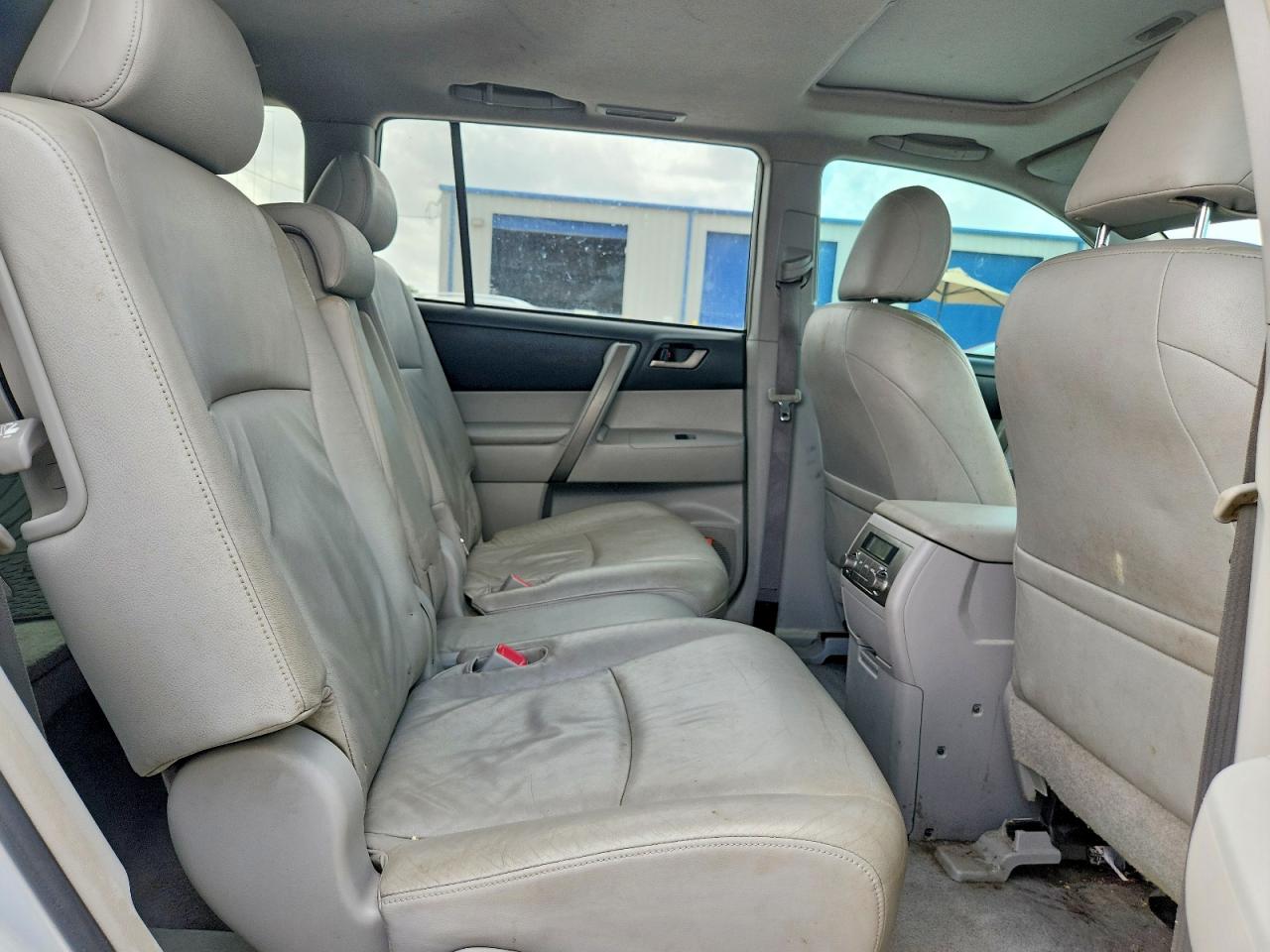 2009 Toyota Highlander Sport Серебряный vin: JTEES43A292136414