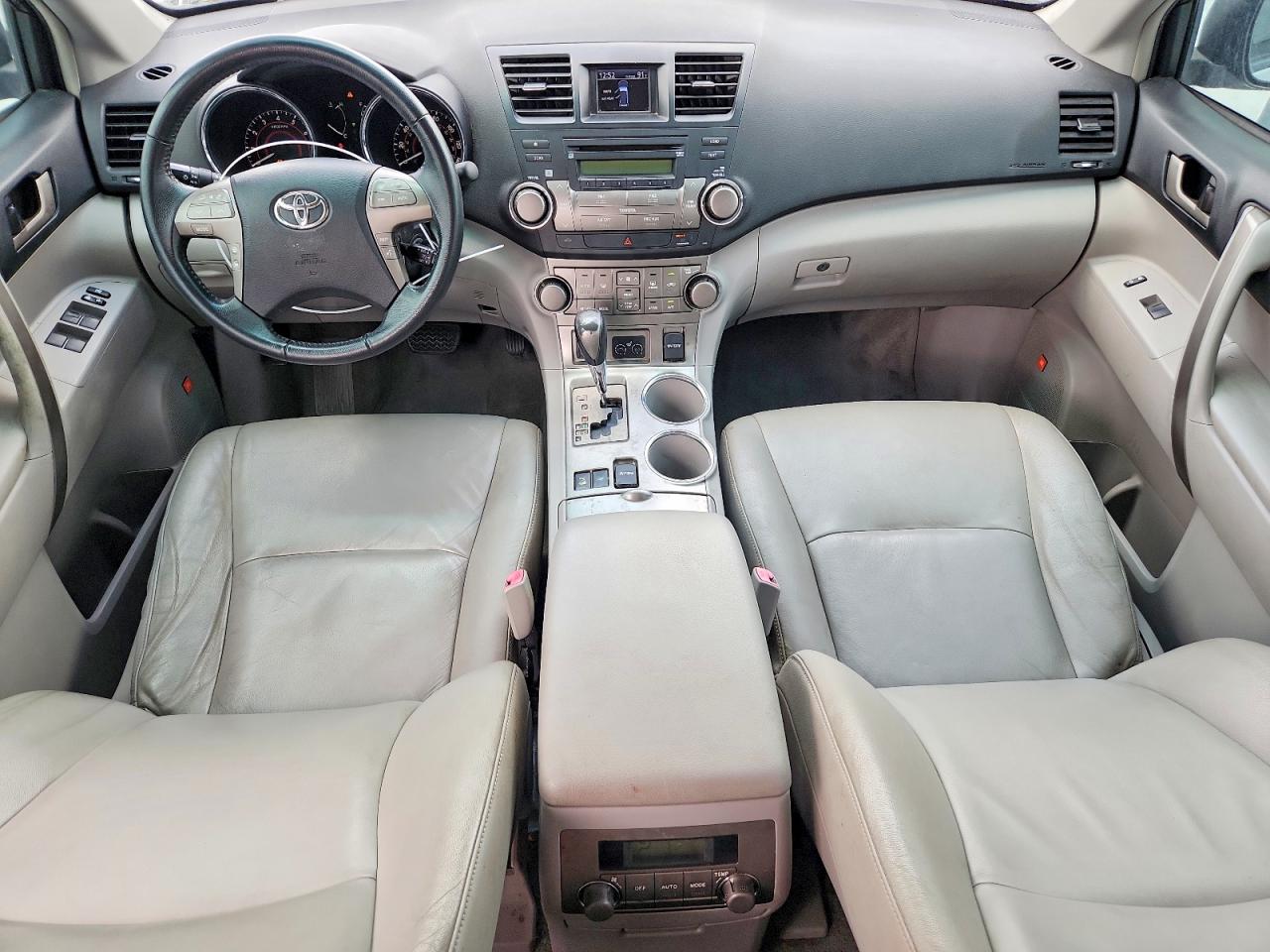 2009 Toyota Highlander Sport Серебряный vin: JTEES43A292136414