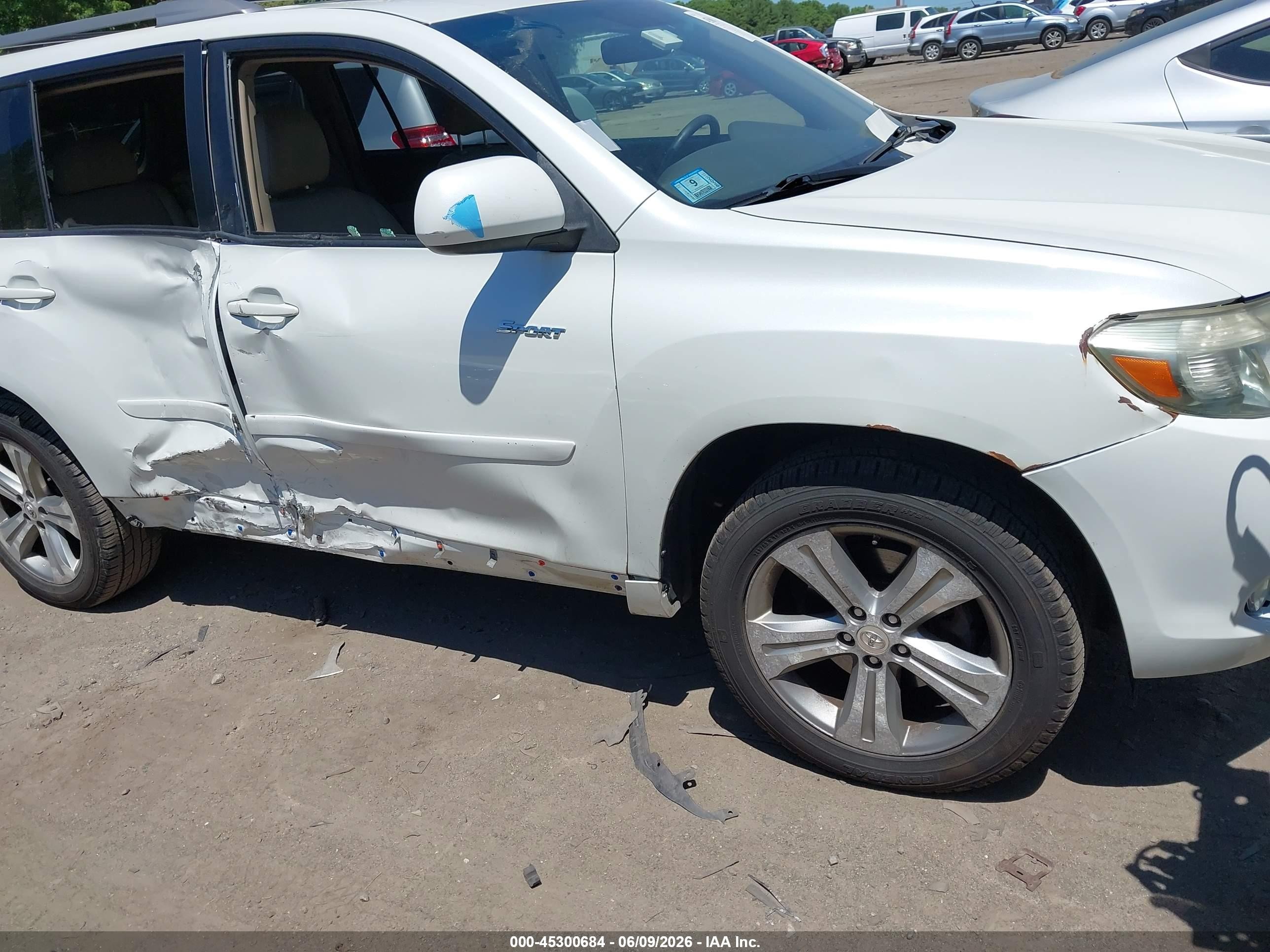2008 Toyota Highlander Sport White vin: JTEES43A382092664