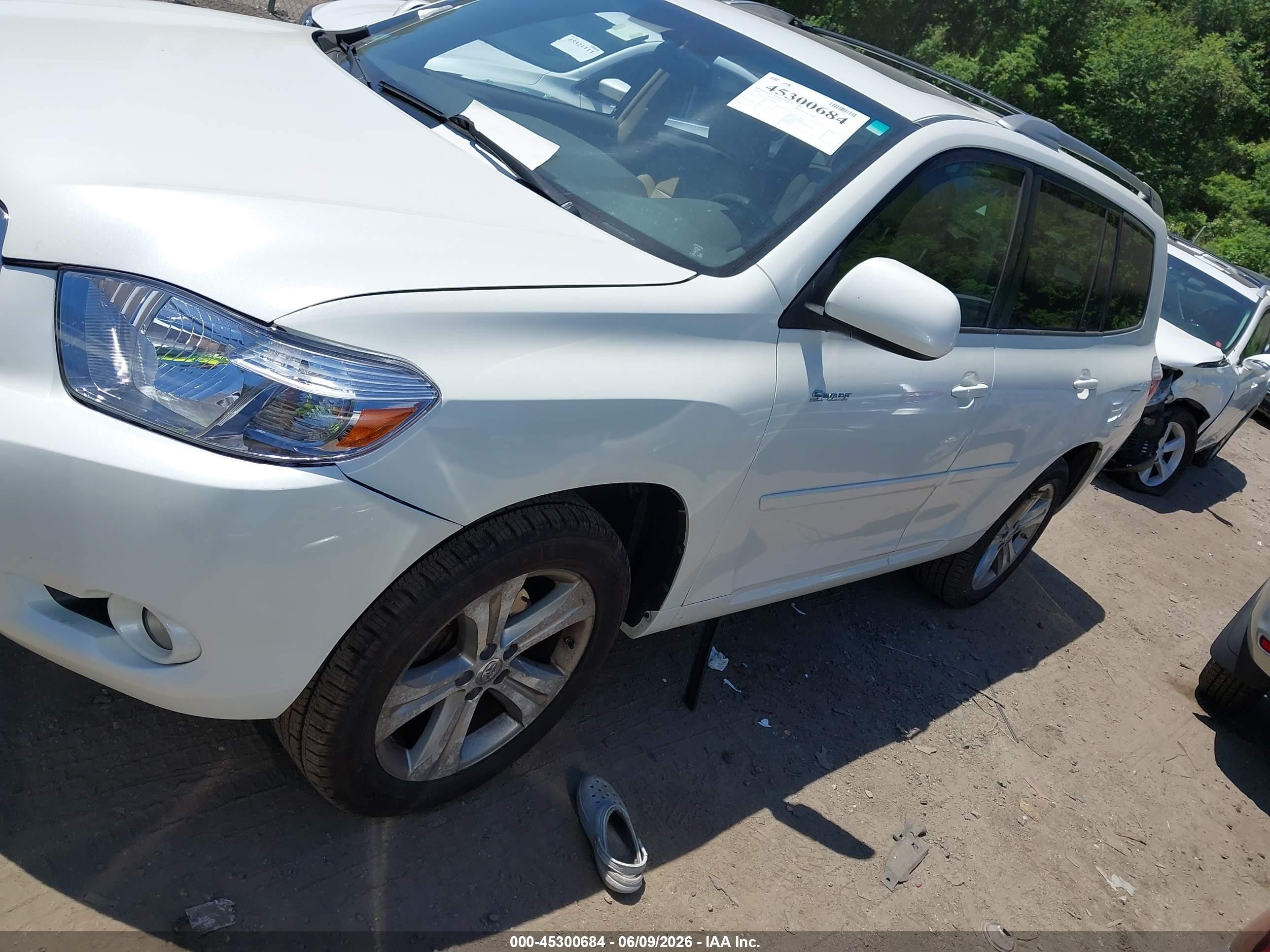 2008 Toyota Highlander Sport White vin: JTEES43A382092664