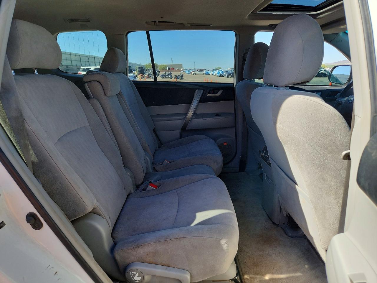 2008 Toyota Highlander Sport White vin: JTEES43A382106899