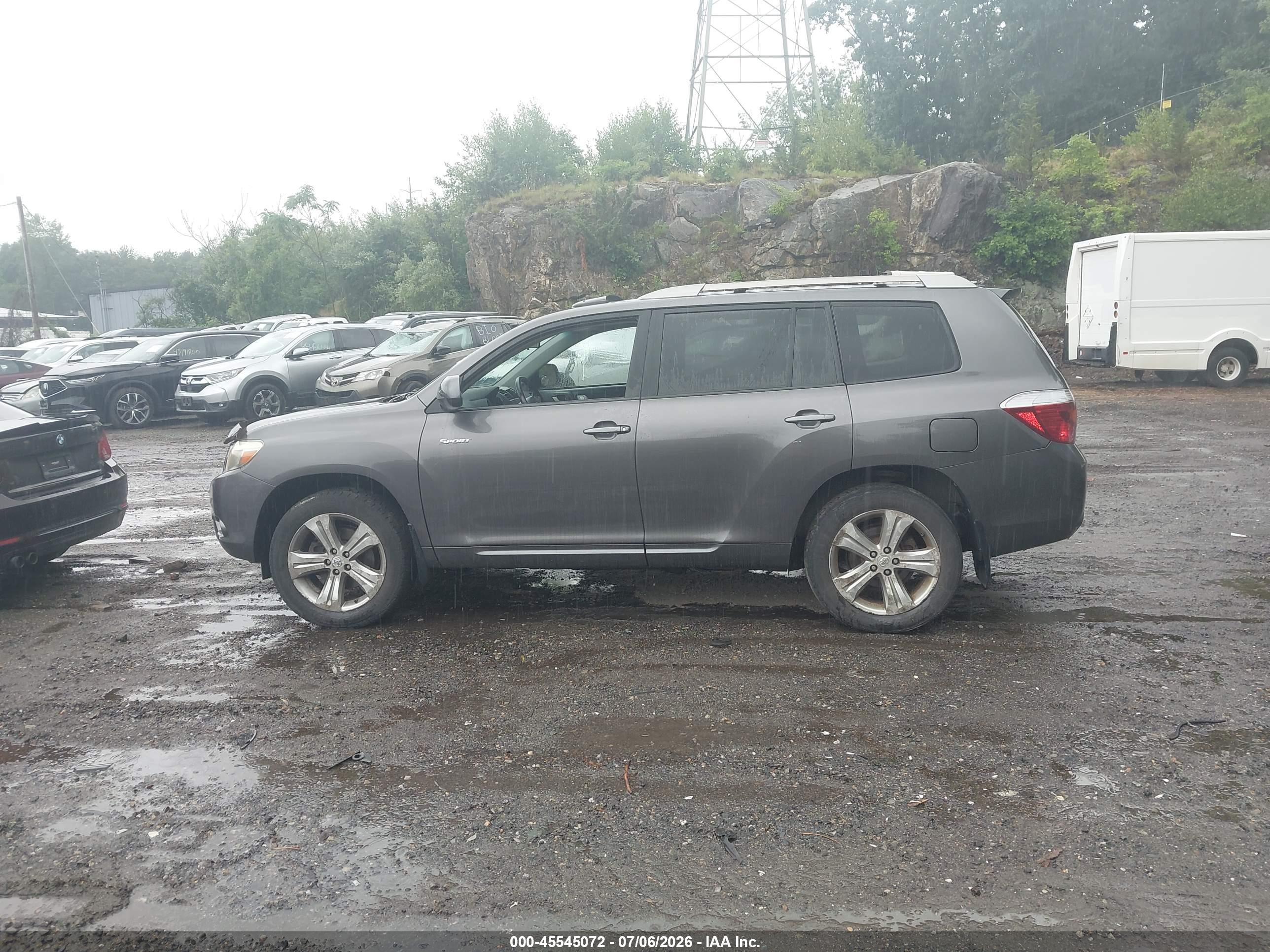 2009 Toyota Highlander Sport Beige vin: JTEES43A392123798