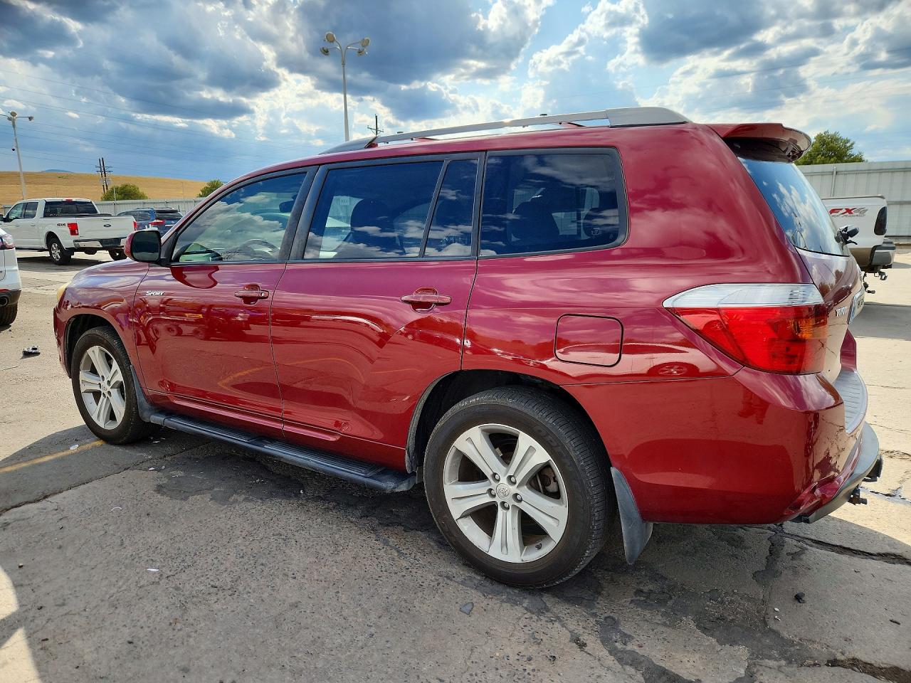 2008 Toyota Highlander Sport Red vin: JTEES43A482052884