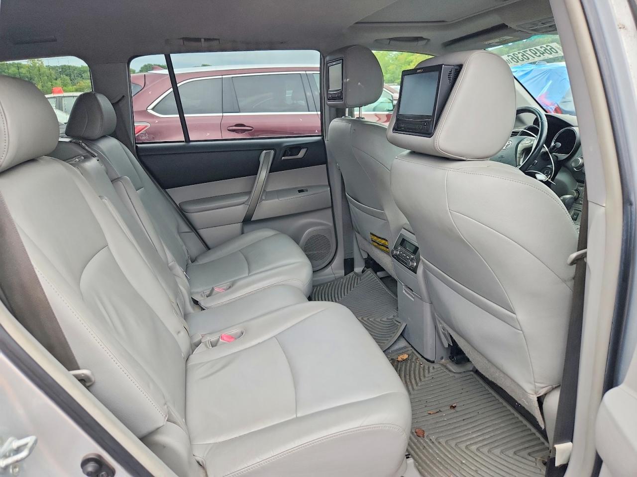 2008 Toyota Highlander Sport Silver vin: JTEES43A482064811