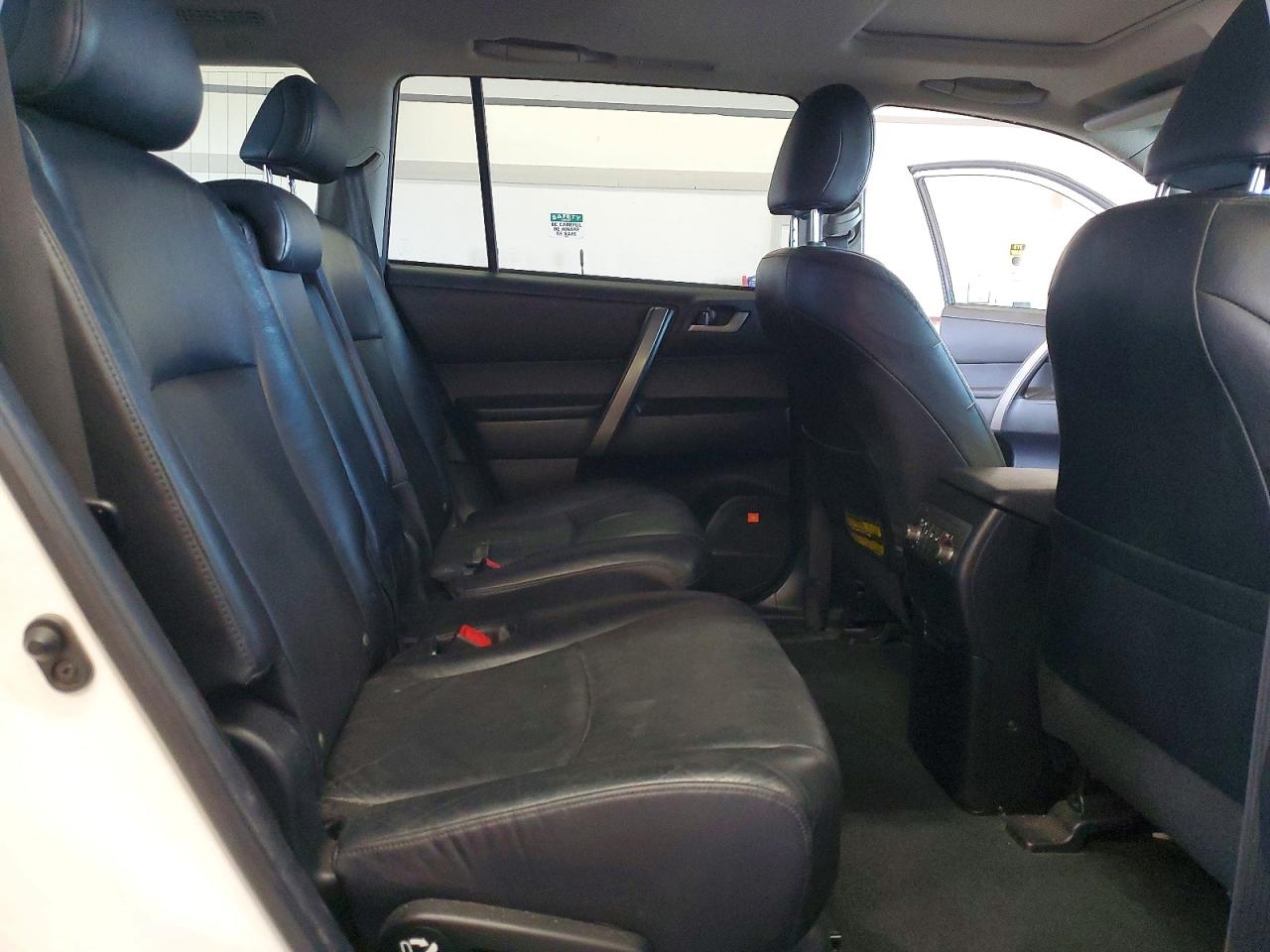 2008 Toyota Highlander Sport White vin: JTEES43A482108645