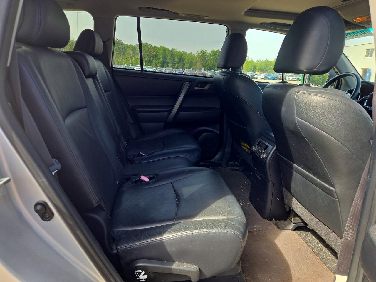 2008 Toyota Highlander Sport Silver vin: JTEES43A682022446