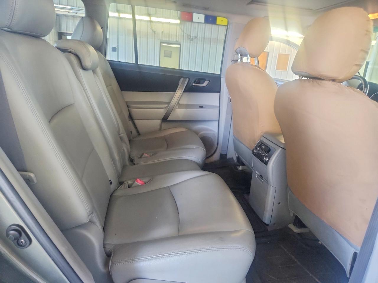 2008 Toyota Highlander Sport Серый vin: JTEES43A682088446