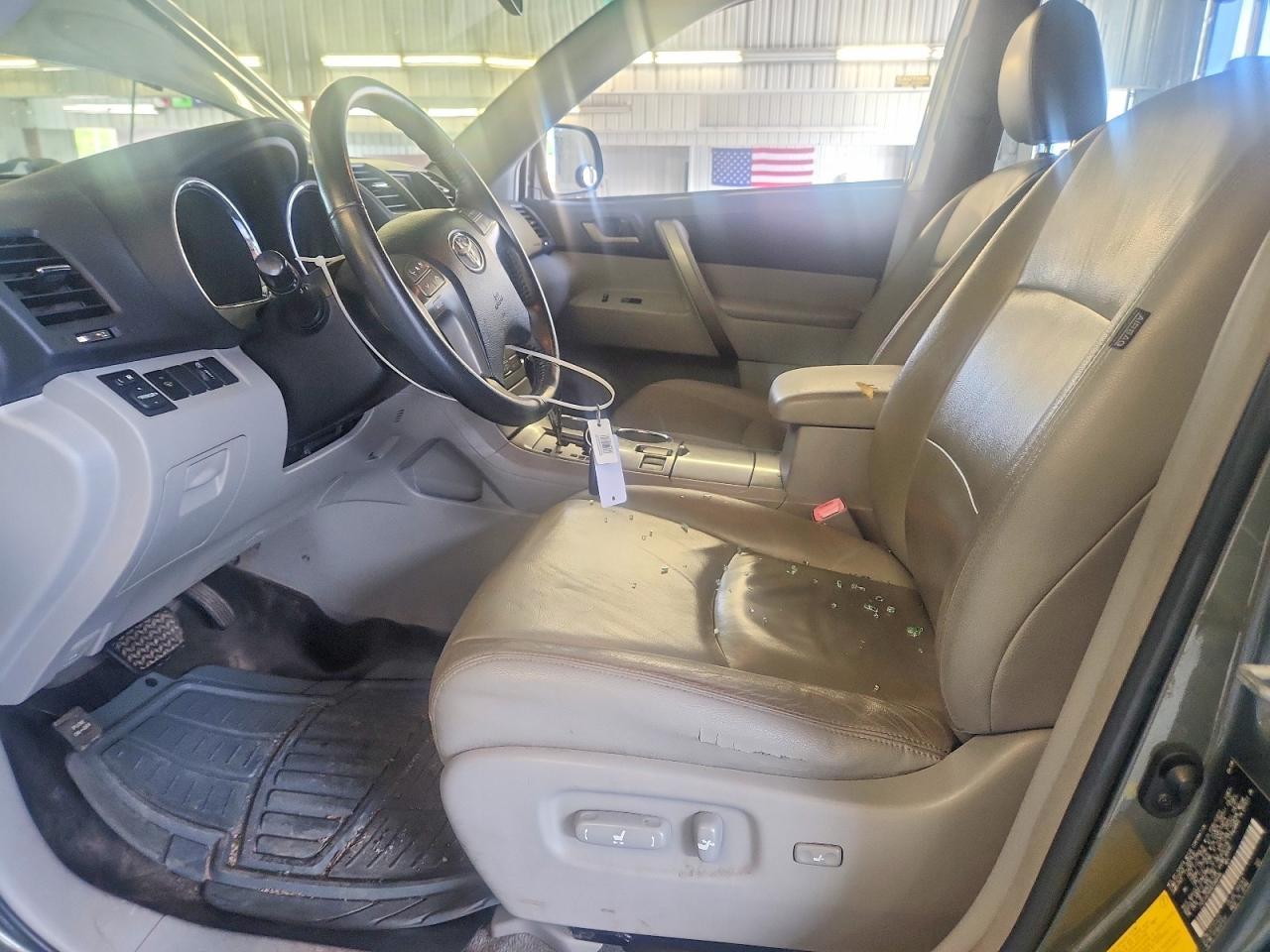 2008 Toyota Highlander Sport Серый vin: JTEES43A682088446