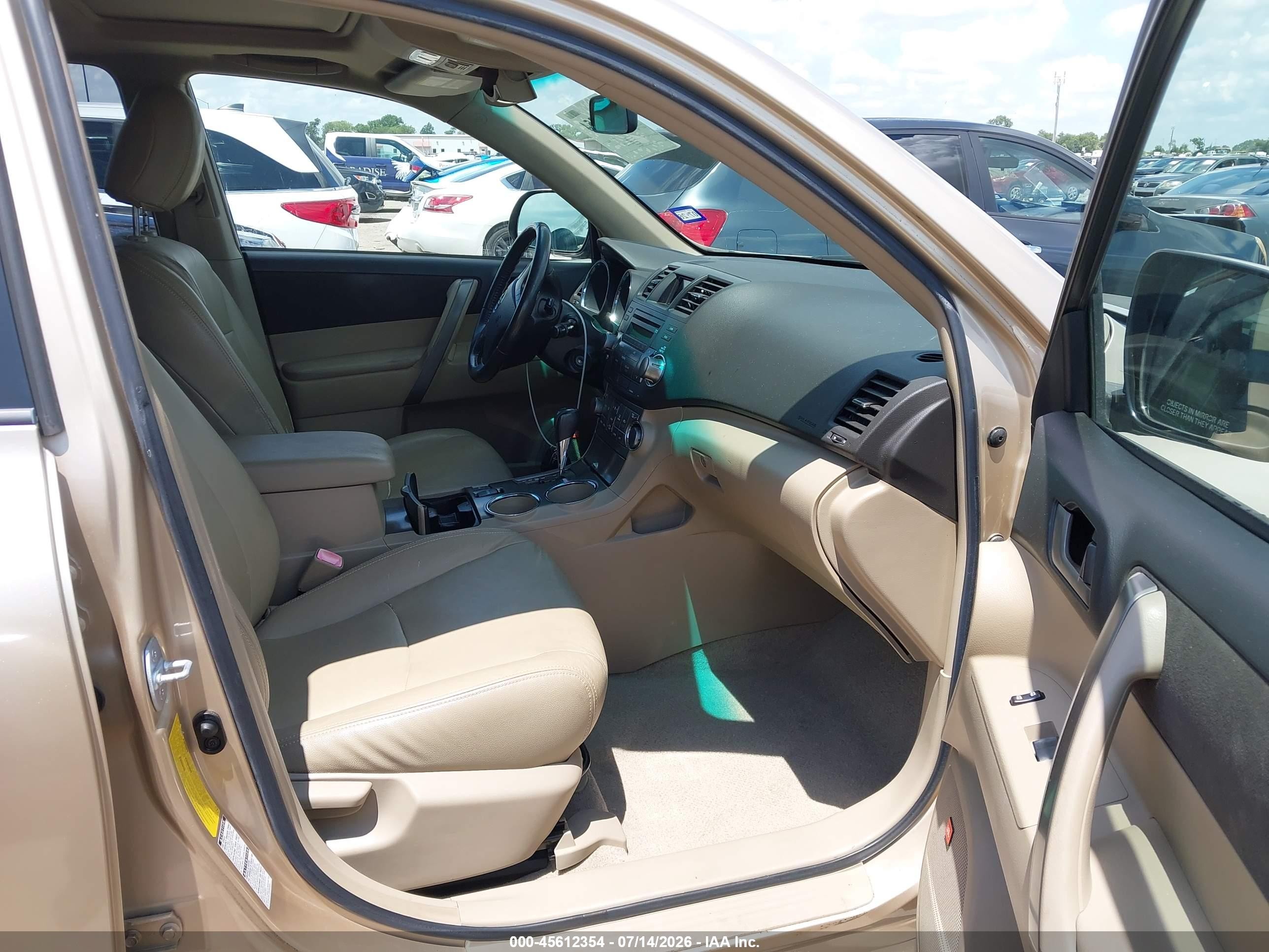 2008 Toyota Highlander Sport Gold vin: JTEES43A782018227