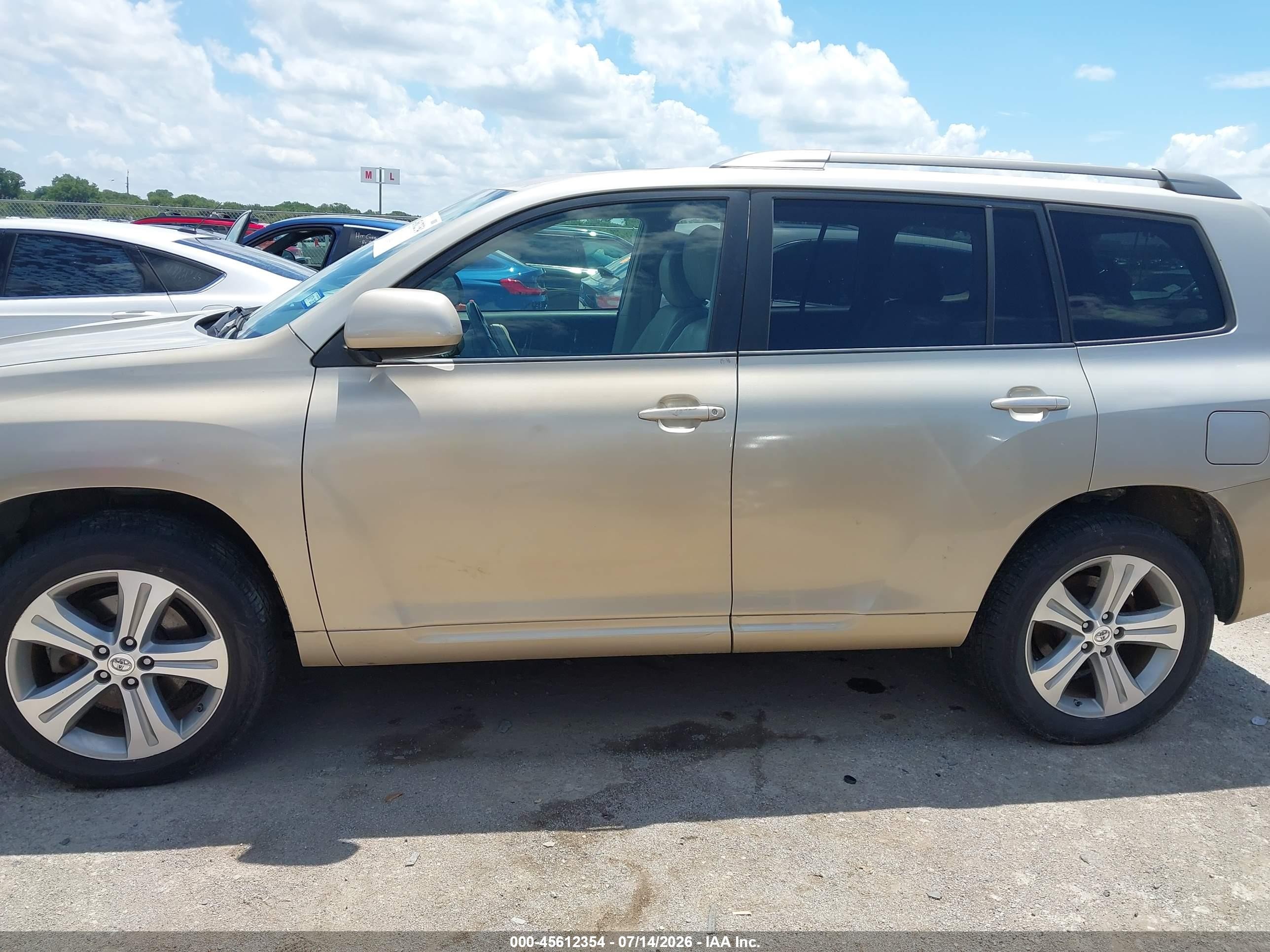 2008 Toyota Highlander Sport Gold vin: JTEES43A782018227