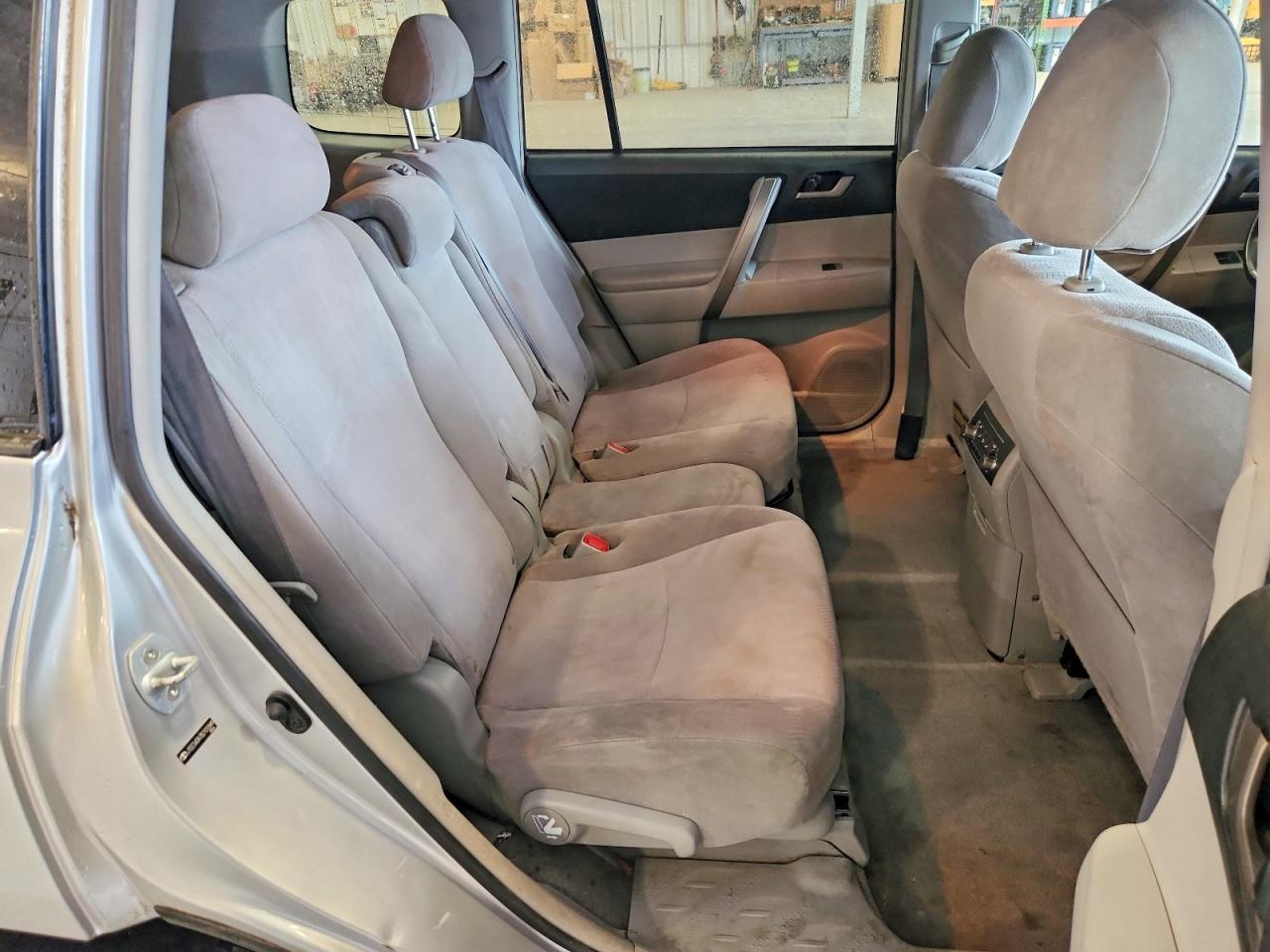 2008 Toyota Highlander Sport Silver vin: JTEES43A782101849