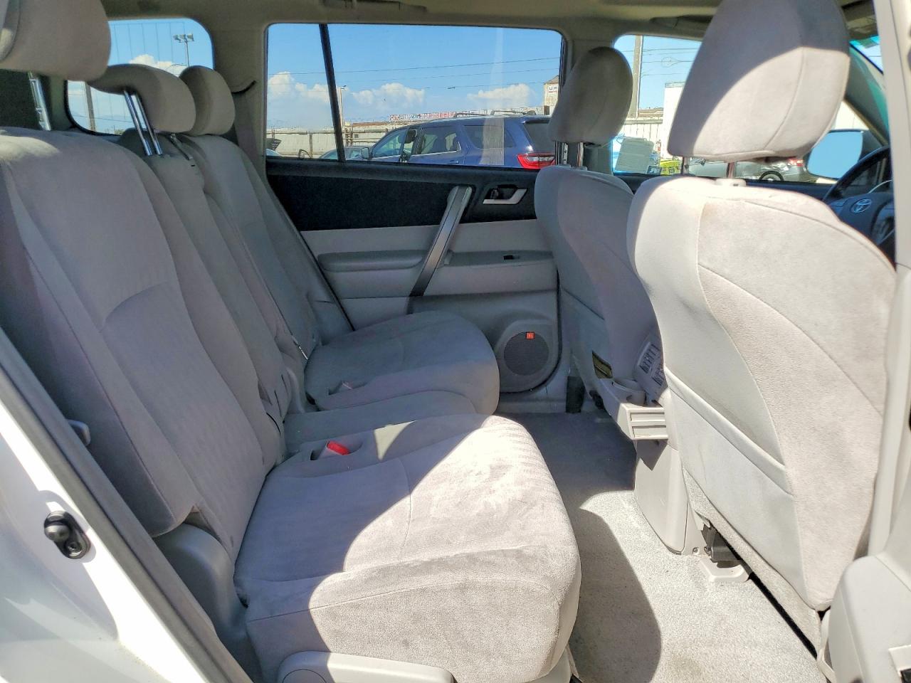 2008 Toyota Highlander Sport White vin: JTEES43A882049079