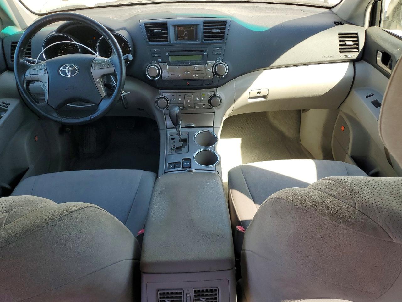 2008 Toyota Highlander Sport White vin: JTEES43A882049079