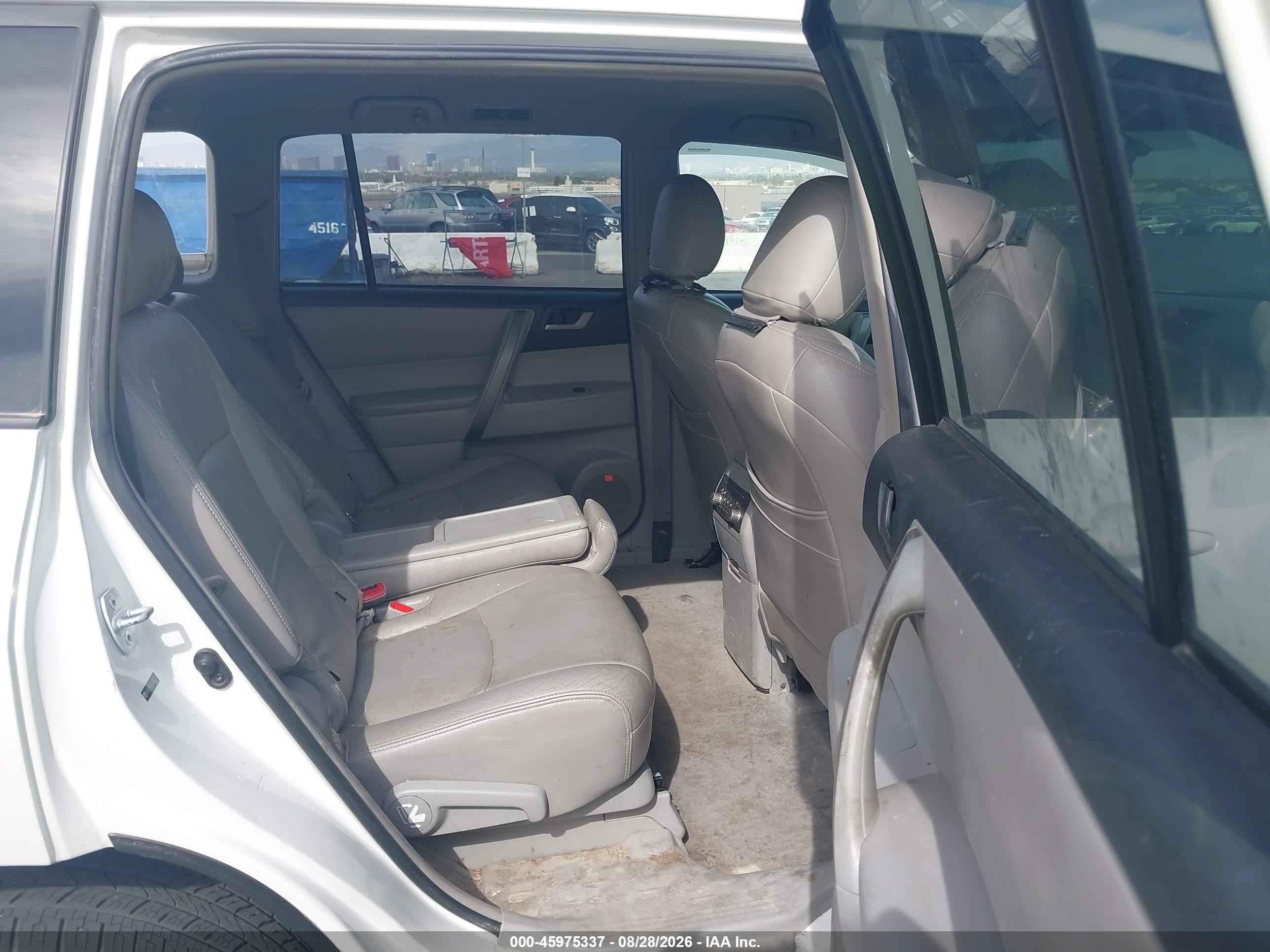 2008 Toyota Highlander Sport White vin: JTEES43A982084777