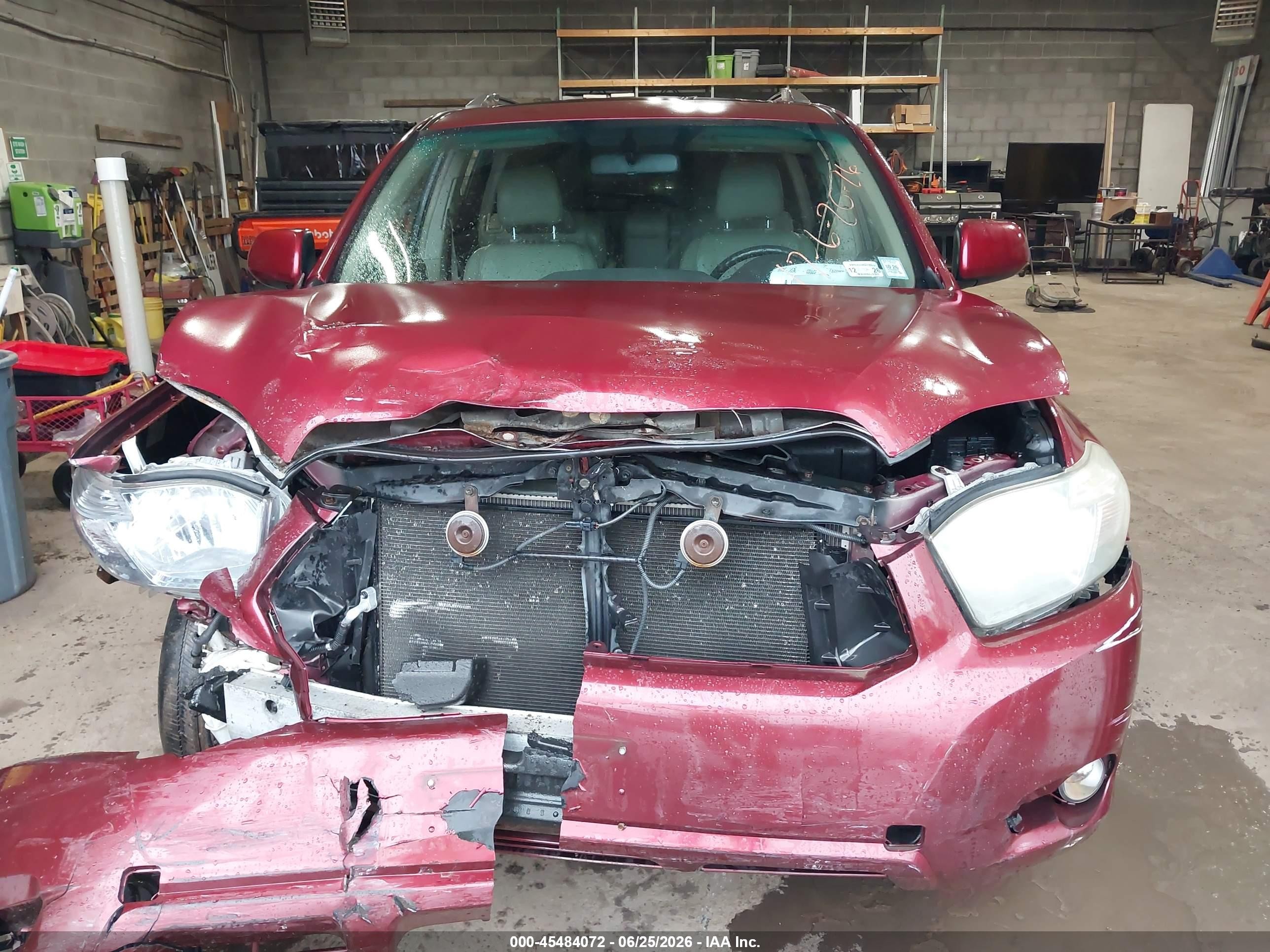 2008 Toyota Highlander Sport Red vin: JTEES43AX82083525