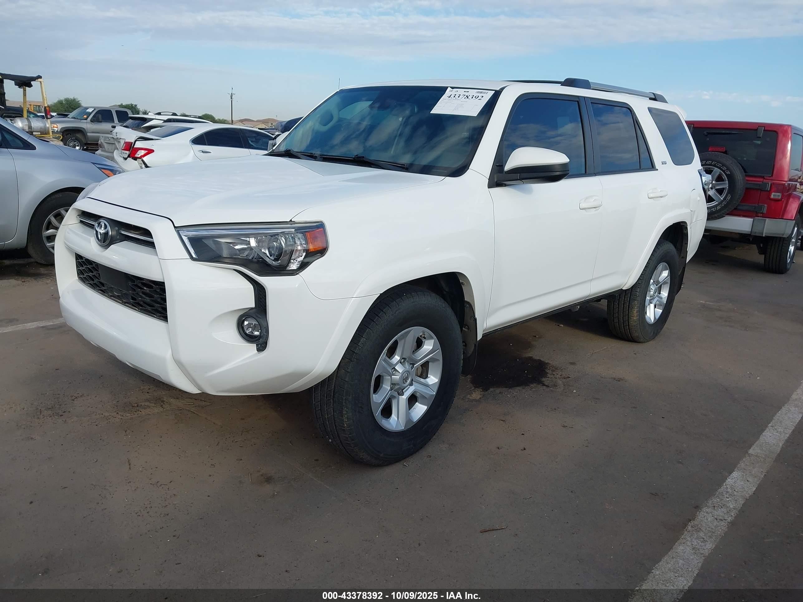 2021 Toyota 4runner Sr5 Белый vin: JTEEU5JR0M5238617