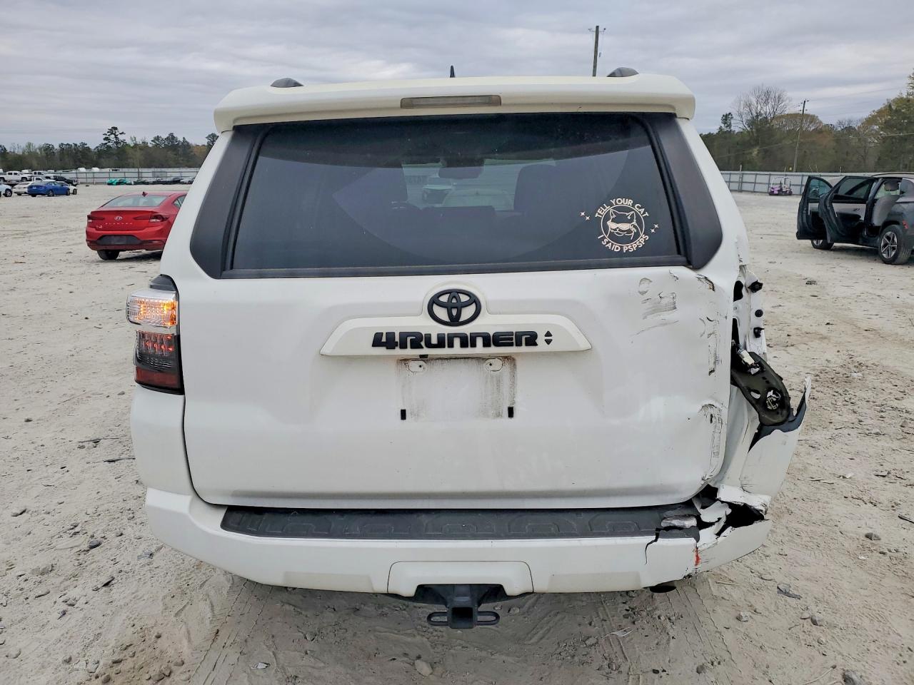 2023 Toyota 4runner Sr5 Белый vin: JTEEU5JR1P5297017