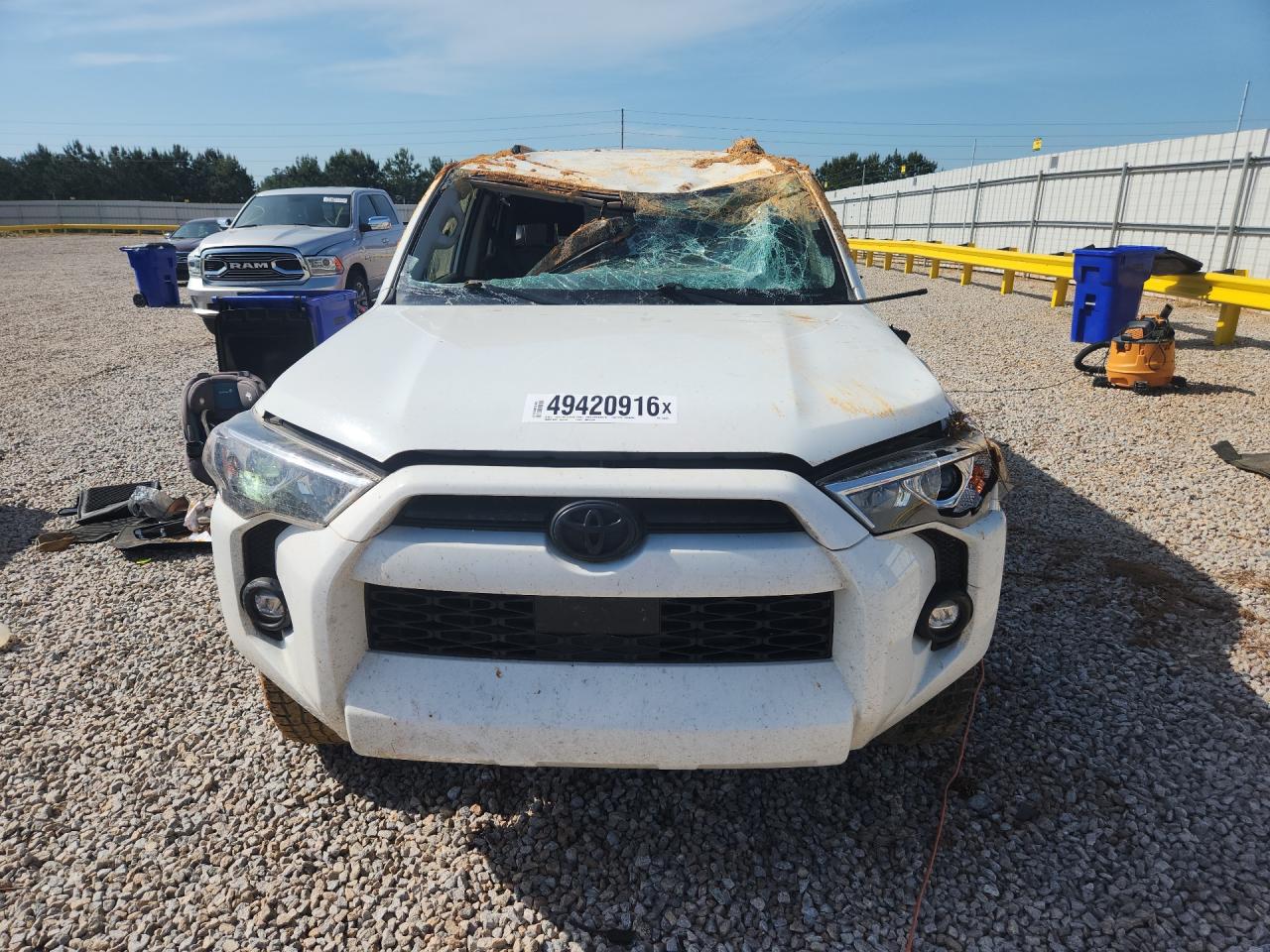 2023 Toyota 4runner Sr5 White vin: JTEEU5JR2P5294823