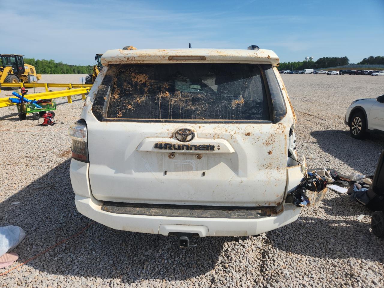 2023 Toyota 4runner Sr5 White vin: JTEEU5JR2P5294823