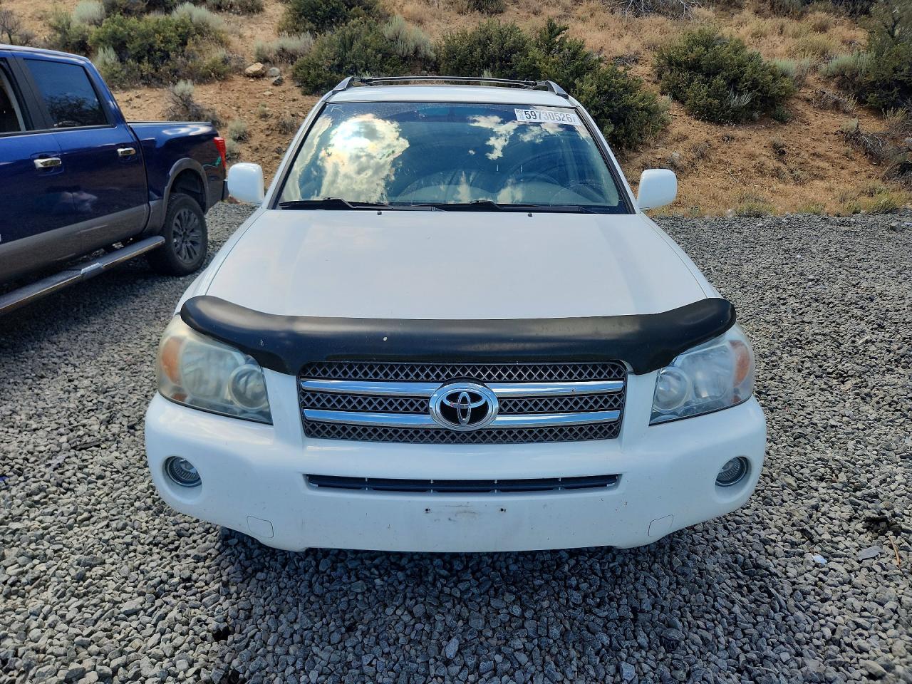 2007 Toyota Highlander Hybrid White vin: JTEEW21A270049147