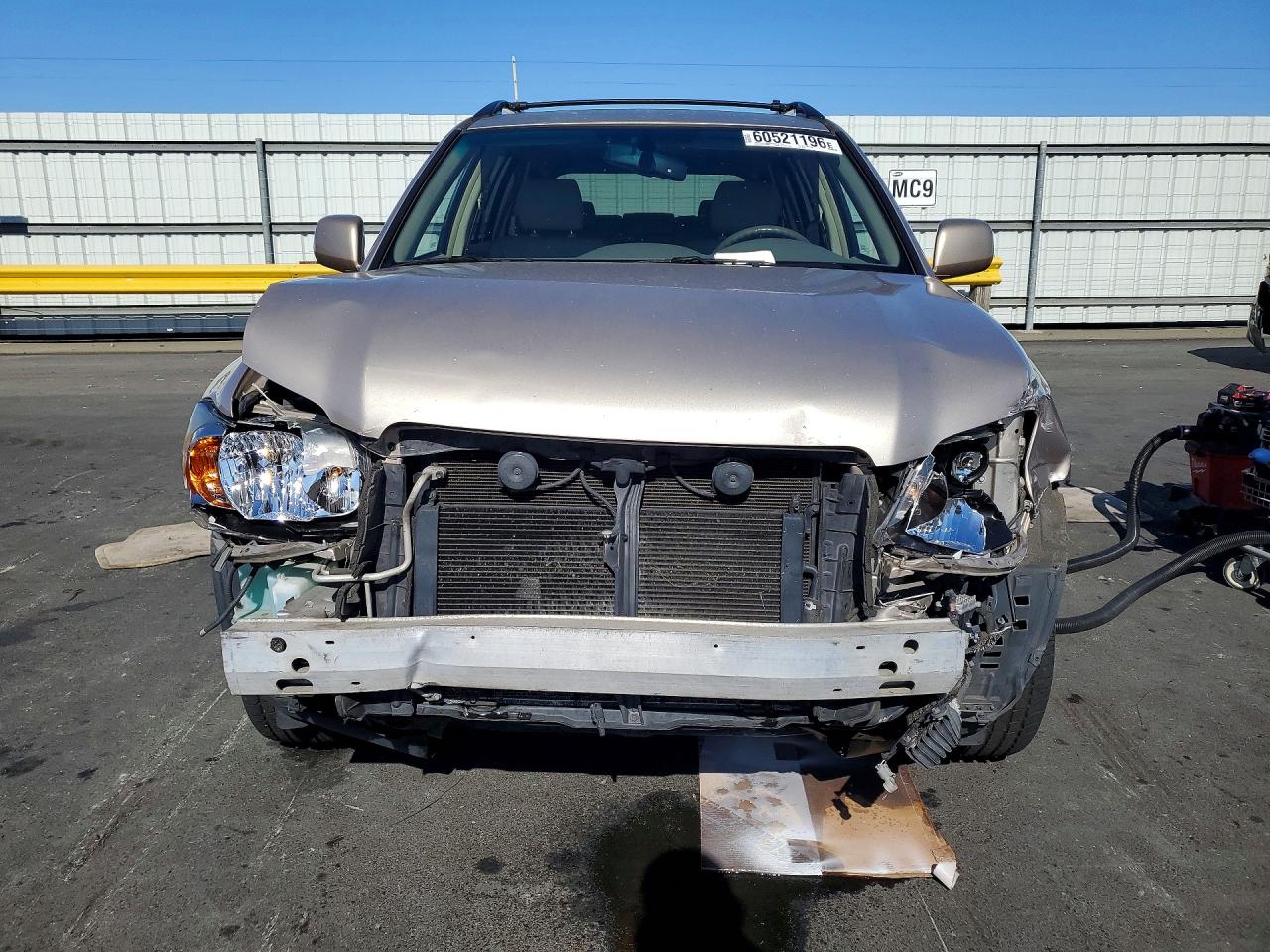 2007 Toyota Highlander Hybrid Beige vin: JTEEW21A370036407