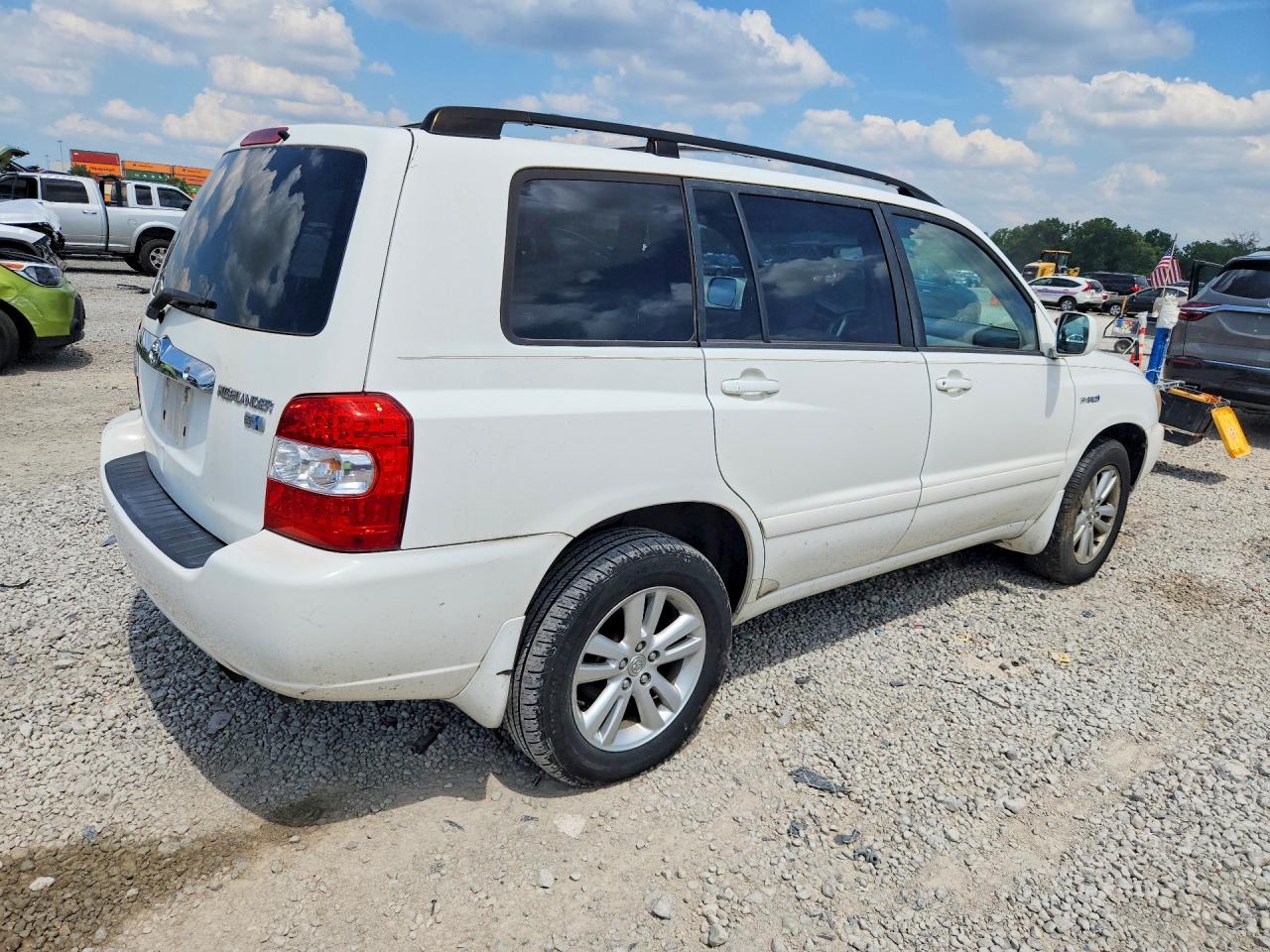 2006 Toyota Highlander Hybrid White vin: JTEEW21AX60020283