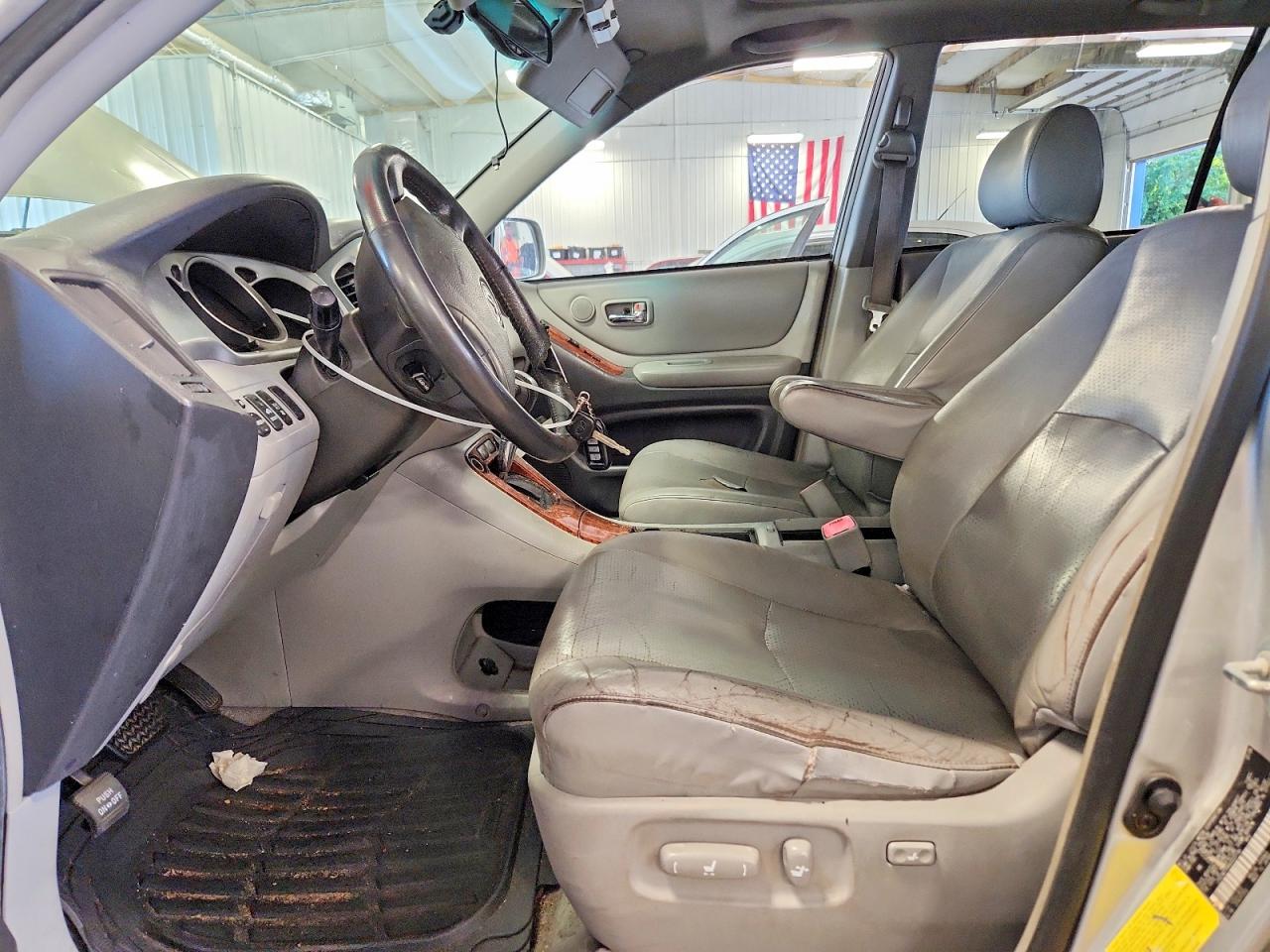 2006 Toyota Highlander Hybrid Gold vin: JTEEW21AX60022146