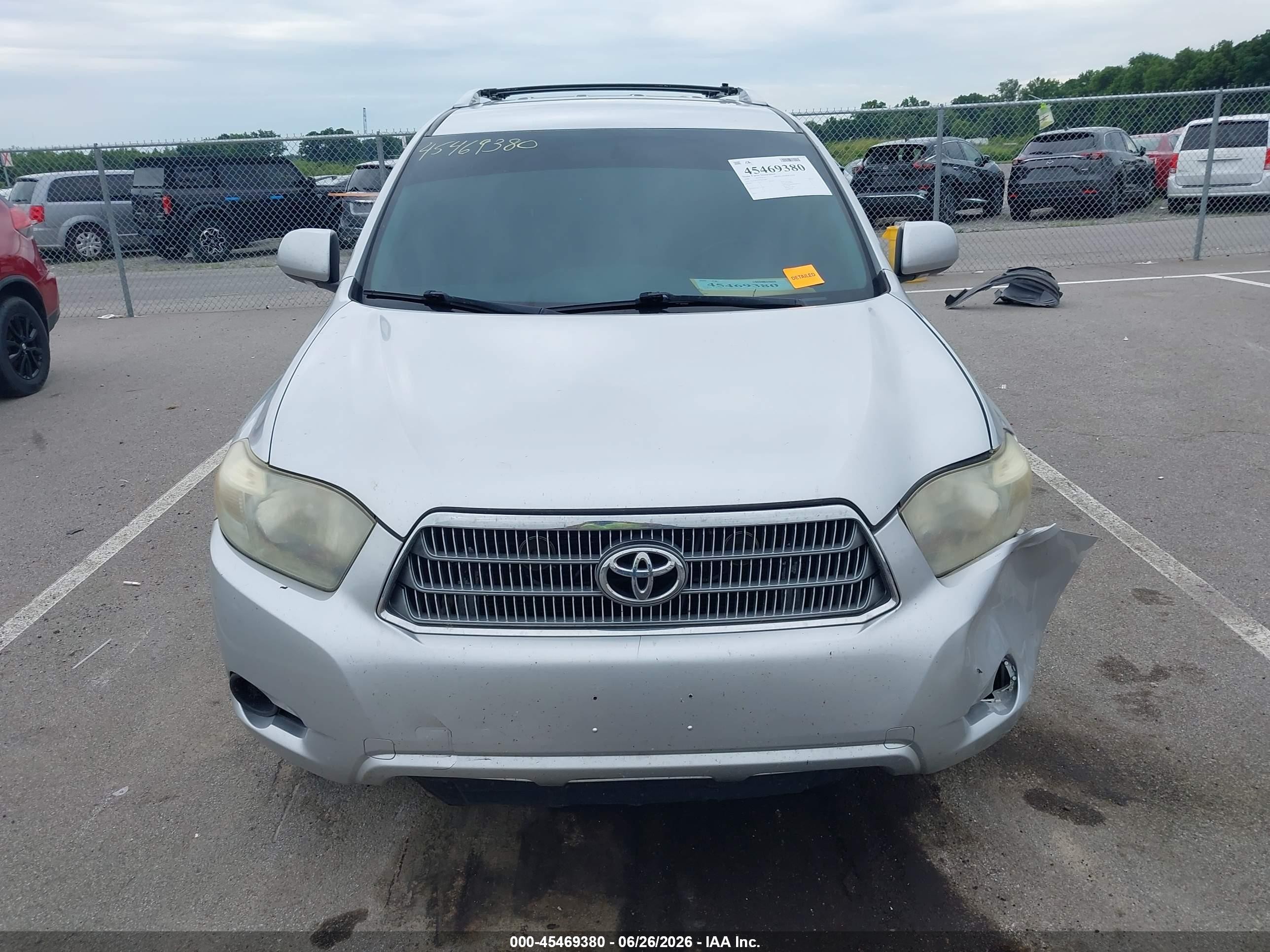 2008 Toyota Highlander Hybrid   Silver vin: JTEEW41A082025866