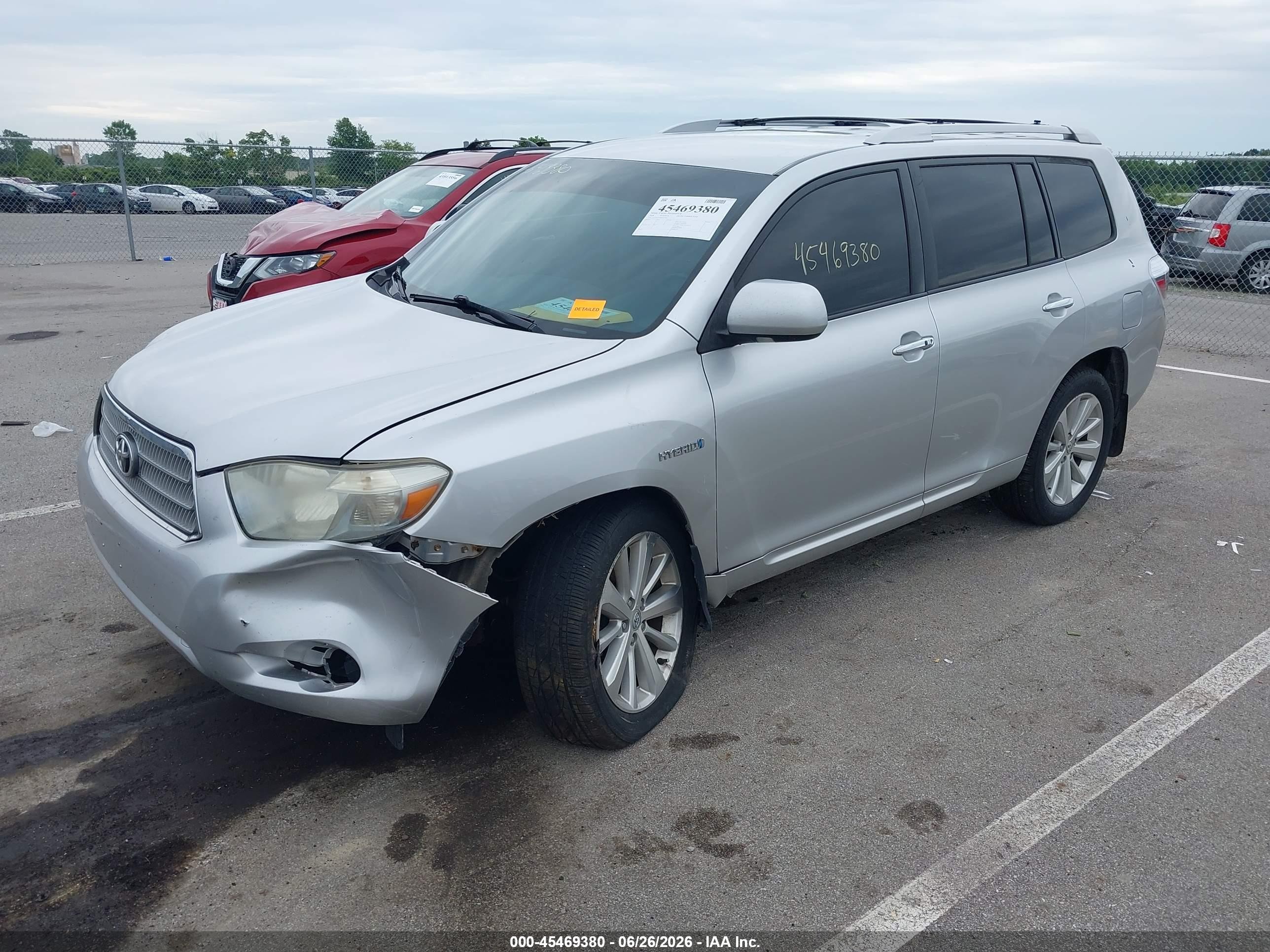 2008 Toyota Highlander Hybrid   Silver vin: JTEEW41A082025866