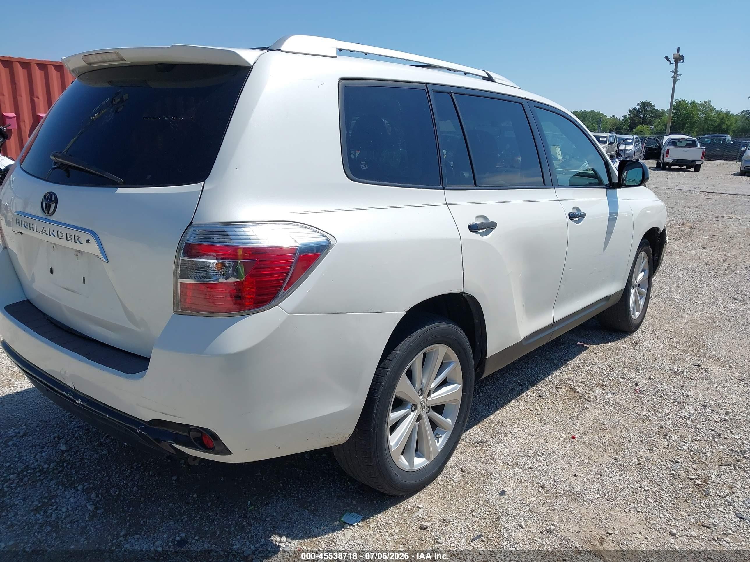 2008 Toyota Highlander Hybrid   White vin: JTEEW41A282000869