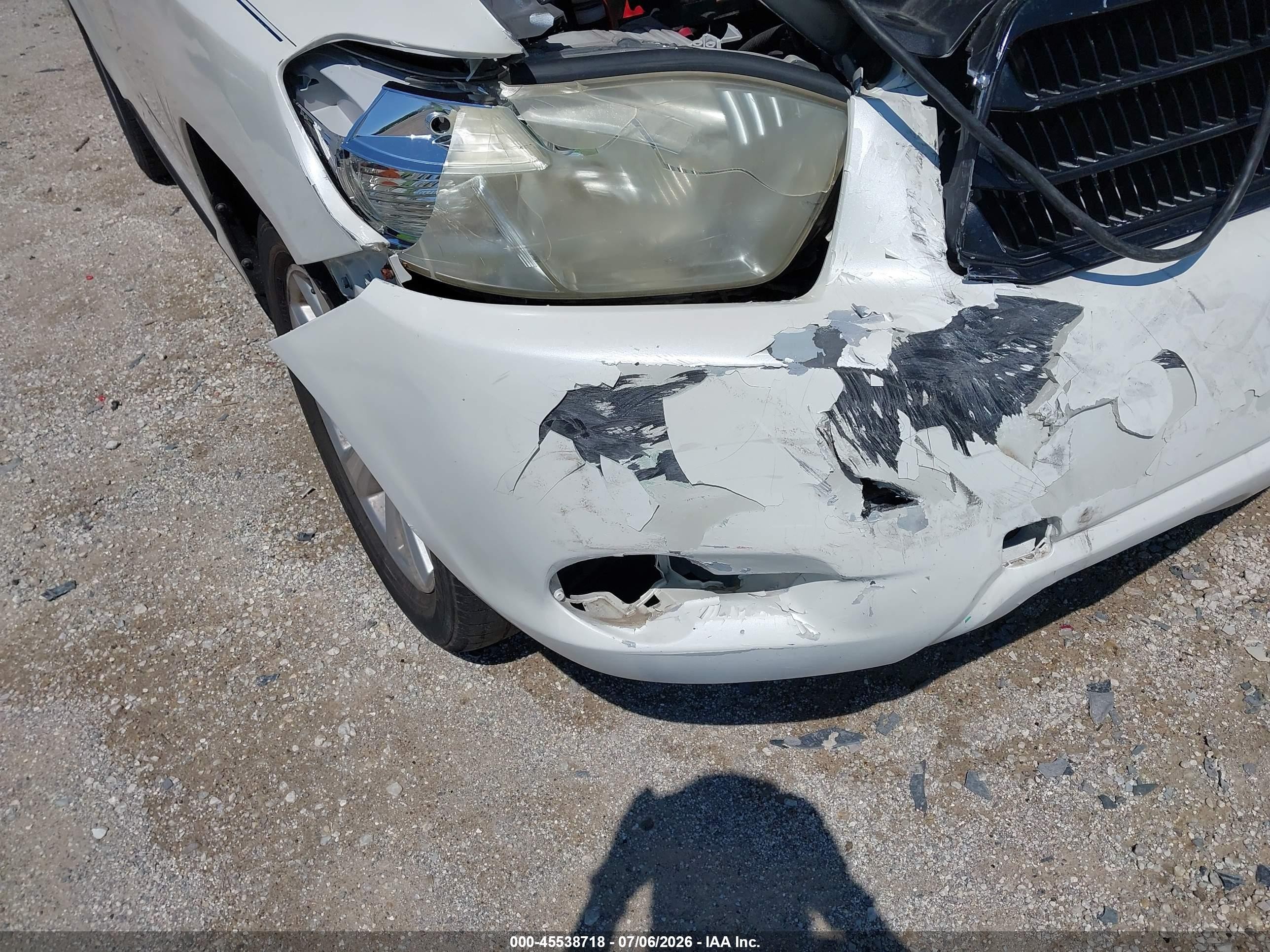2008 Toyota Highlander Hybrid   White vin: JTEEW41A282000869