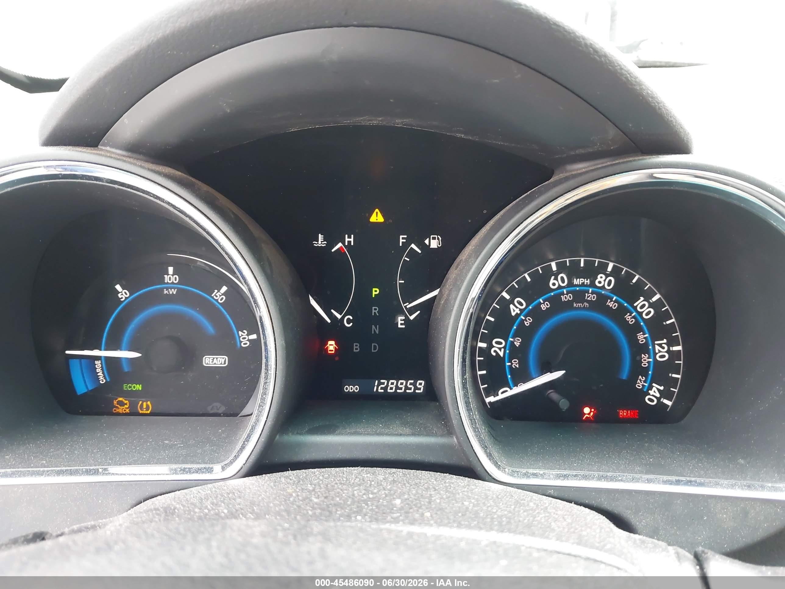 2008 Toyota Highlander Hybrid   Silver vin: JTEEW41A282004775