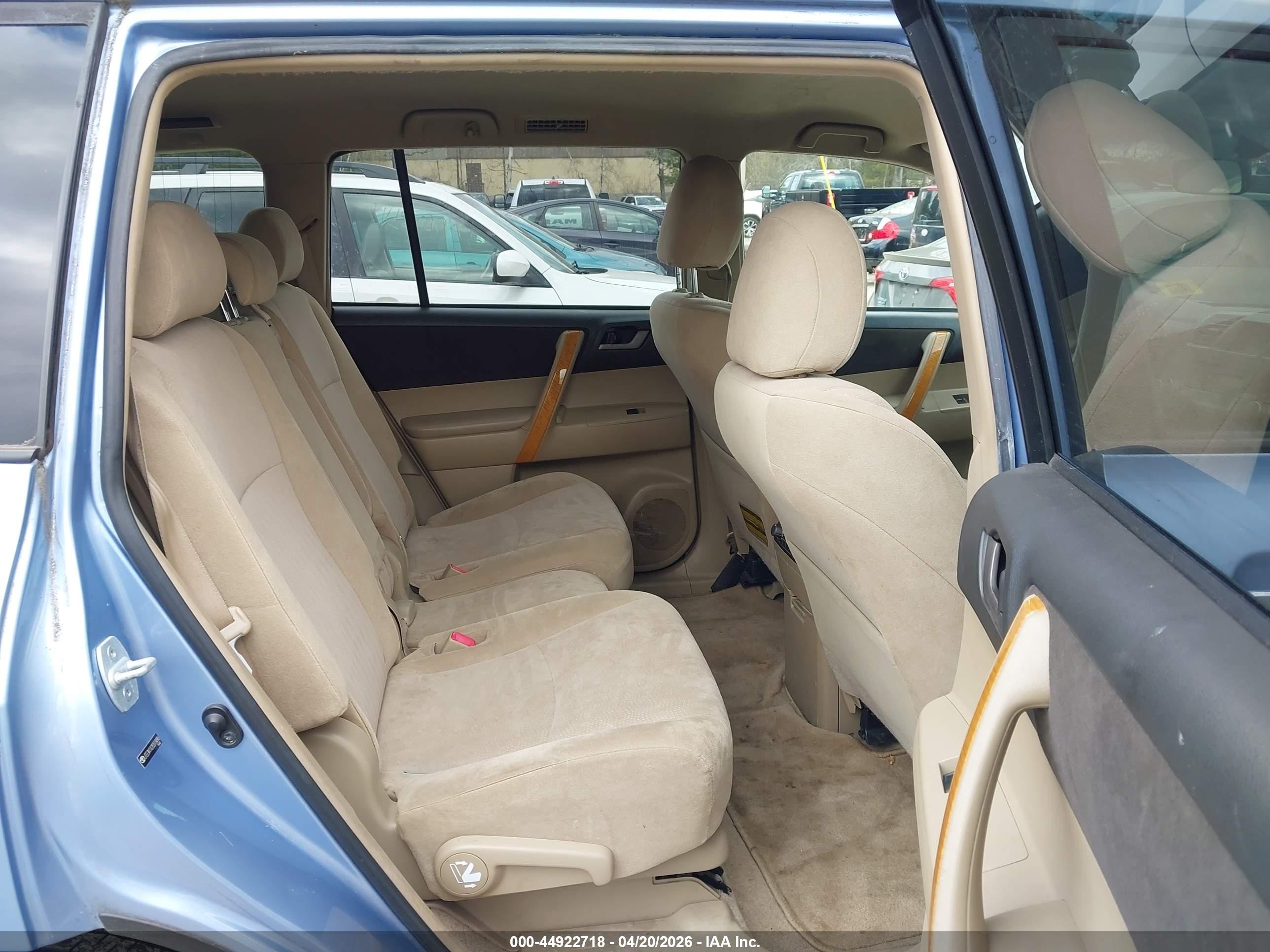 2008 Toyota Highlander Hybrid   Blue vin: JTEEW41A282018496