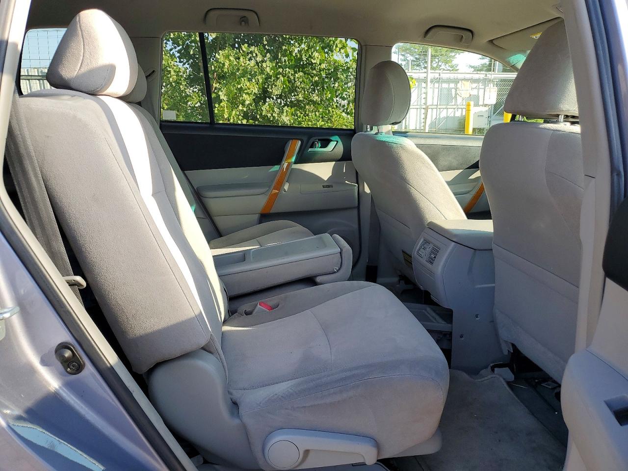 2008 Toyota Highlander Hybrid Blue vin: JTEEW41A382022895