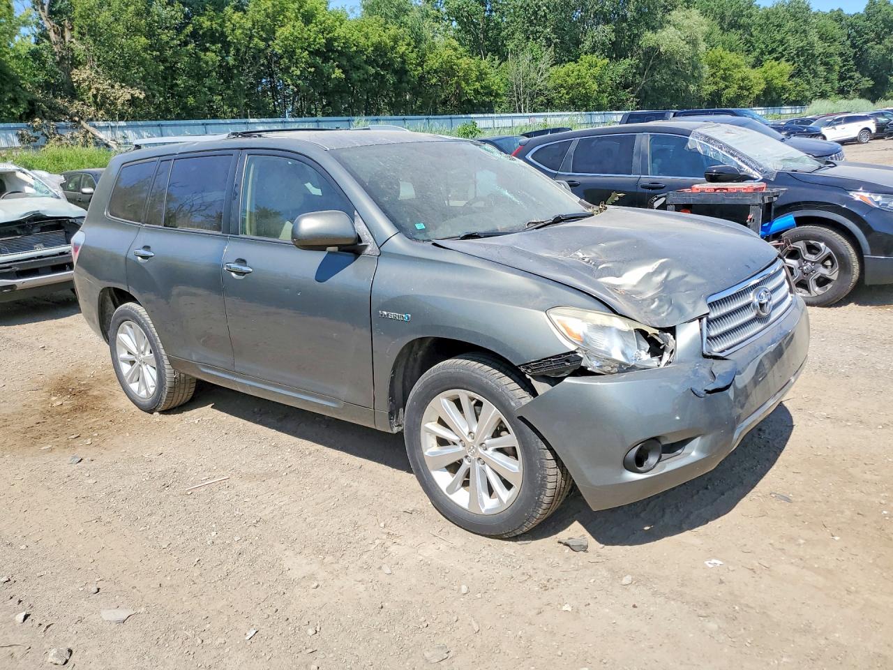 2008 Toyota Highlander Hybrid Gray vin: JTEEW41A482002638